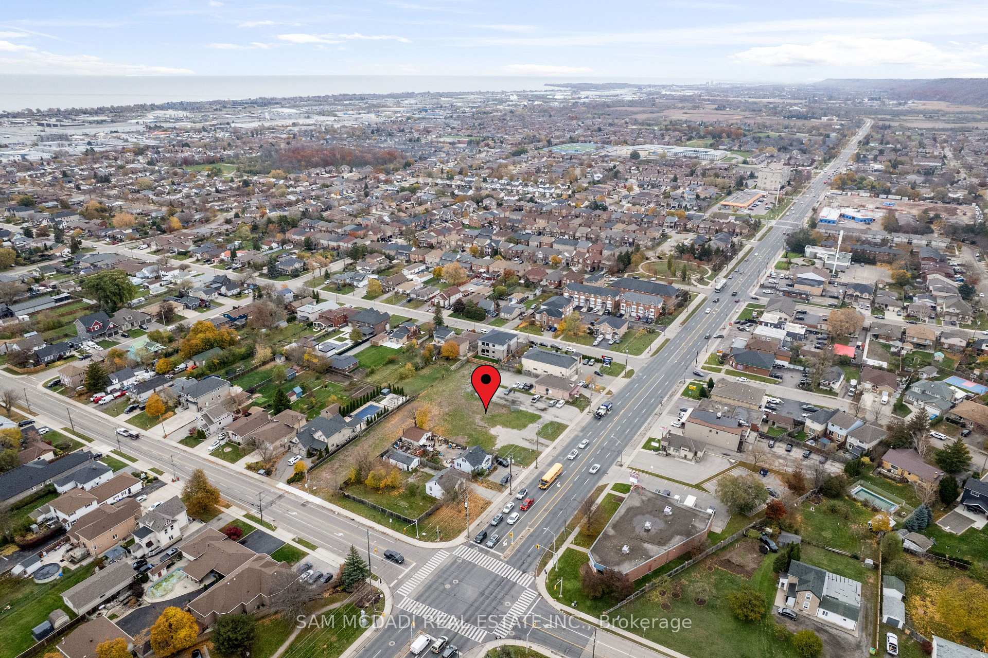 423 Highway 8 Highway