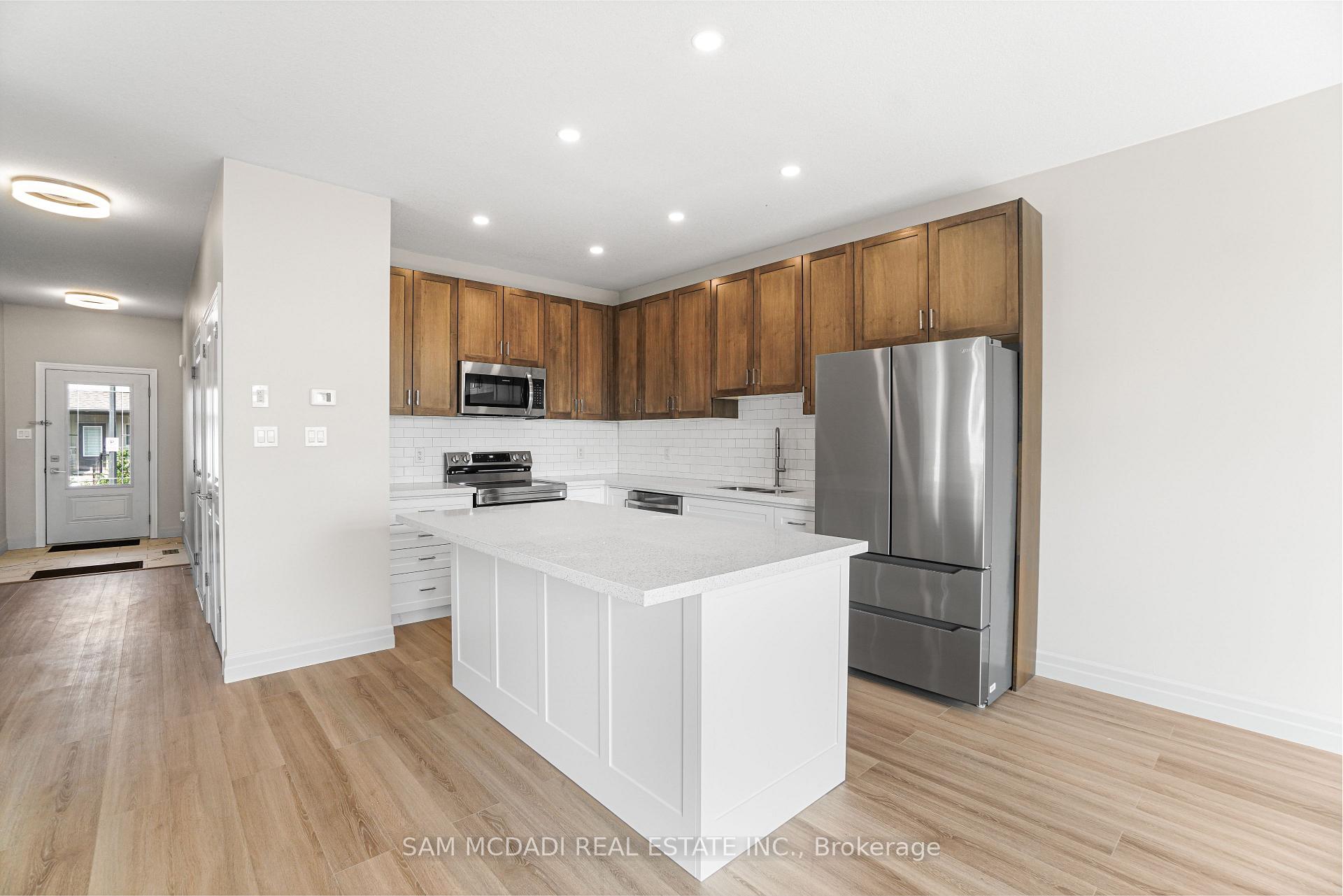 1023 Devonshire Avenue 25