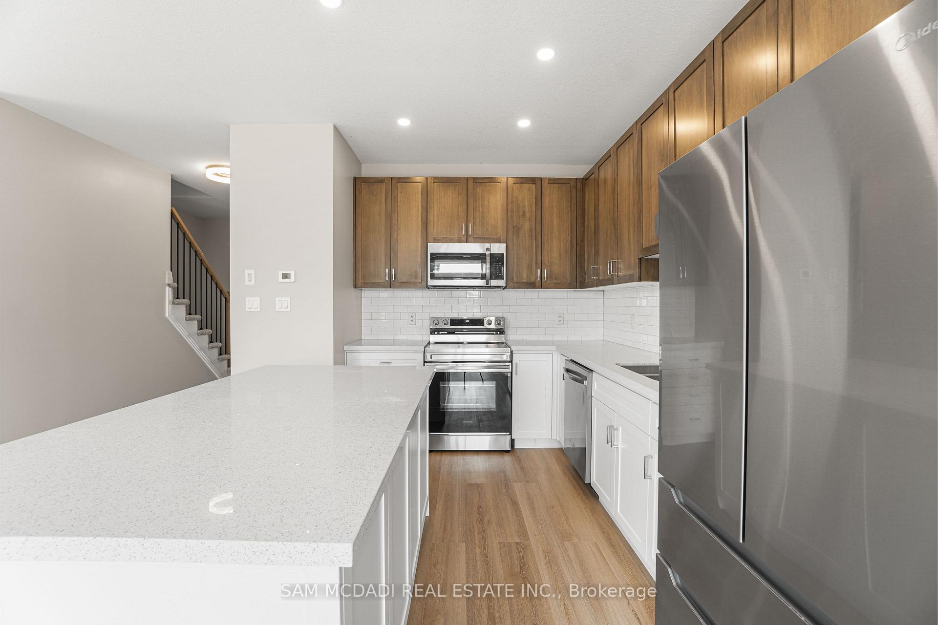 1023 Devonshire Avenue 25