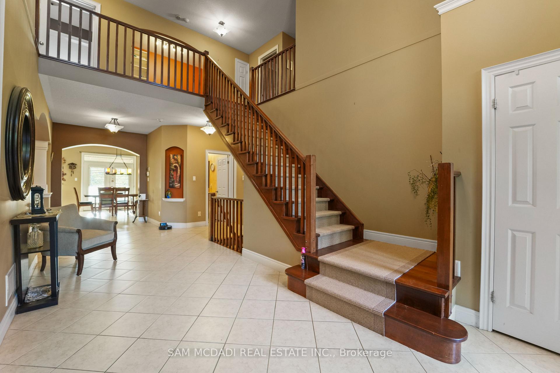 32 Pennsylvania Crescent