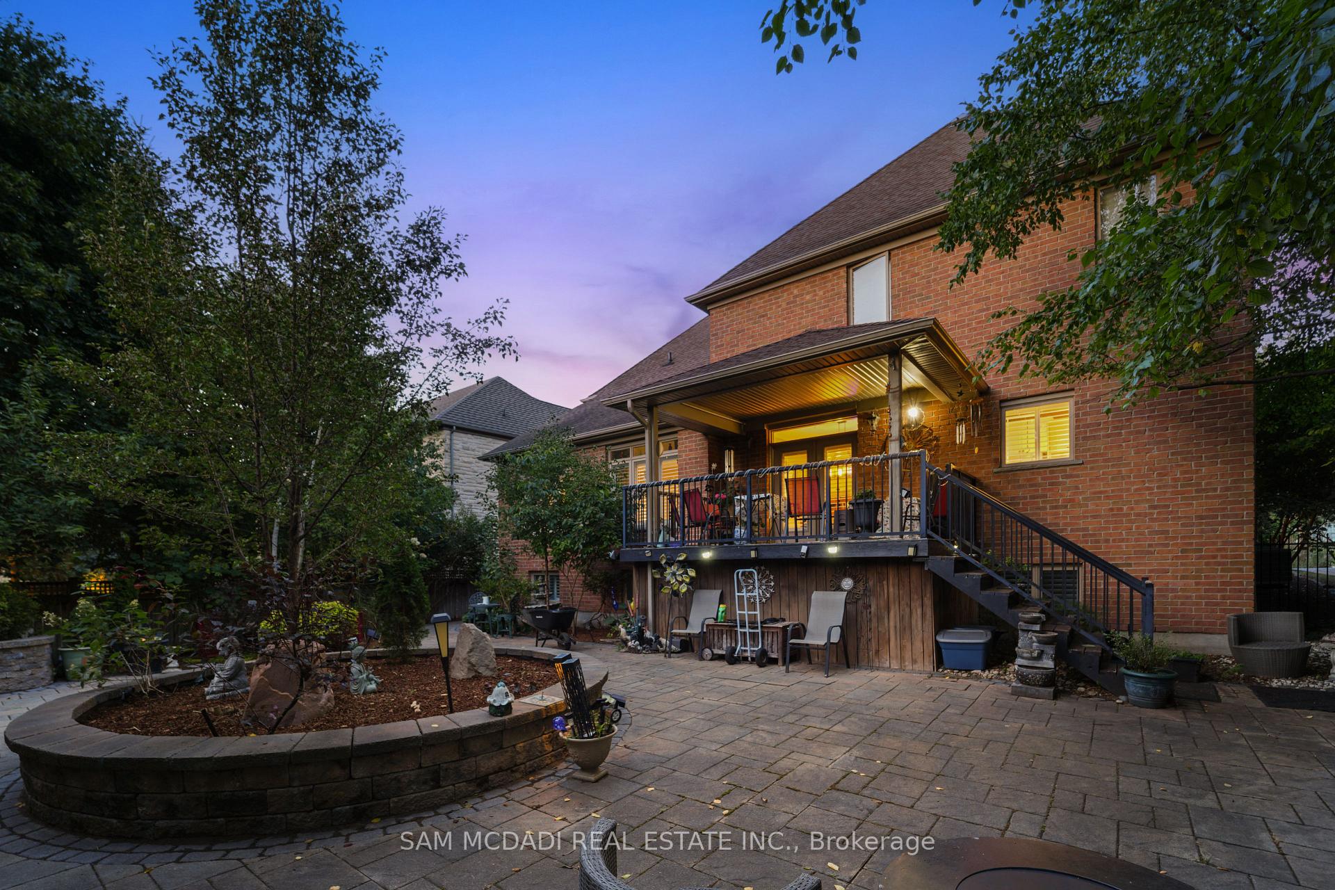 32 Pennsylvania Crescent