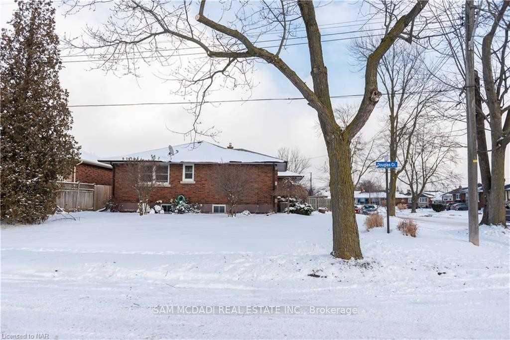 7003 Ann Street Upper