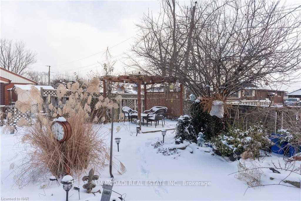 7003 Ann Street Upper