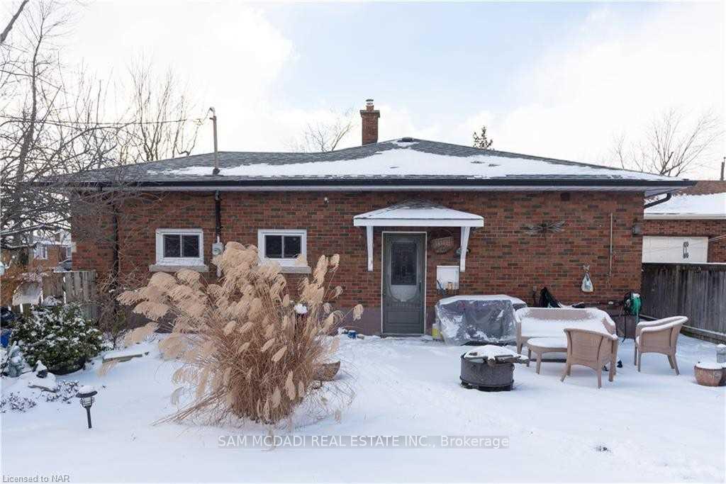 7003 Ann Street Upper