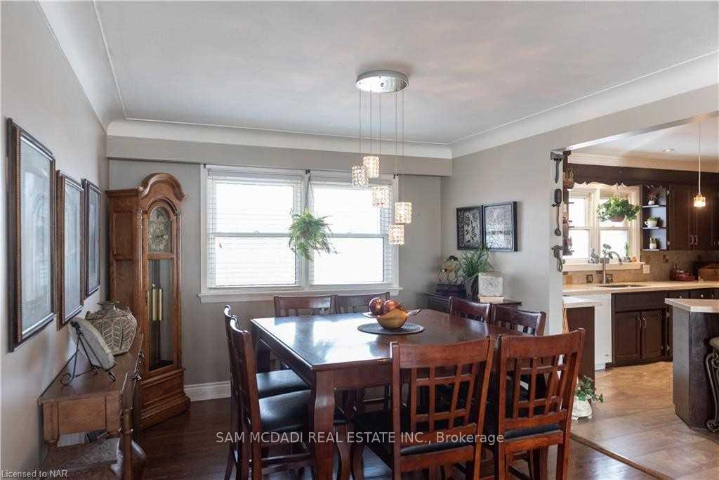 7003 Ann Street Upper