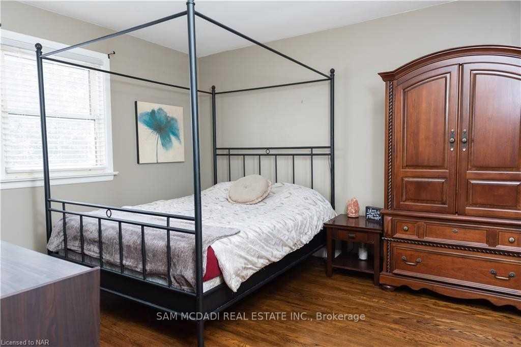 7003 Ann Street Upper