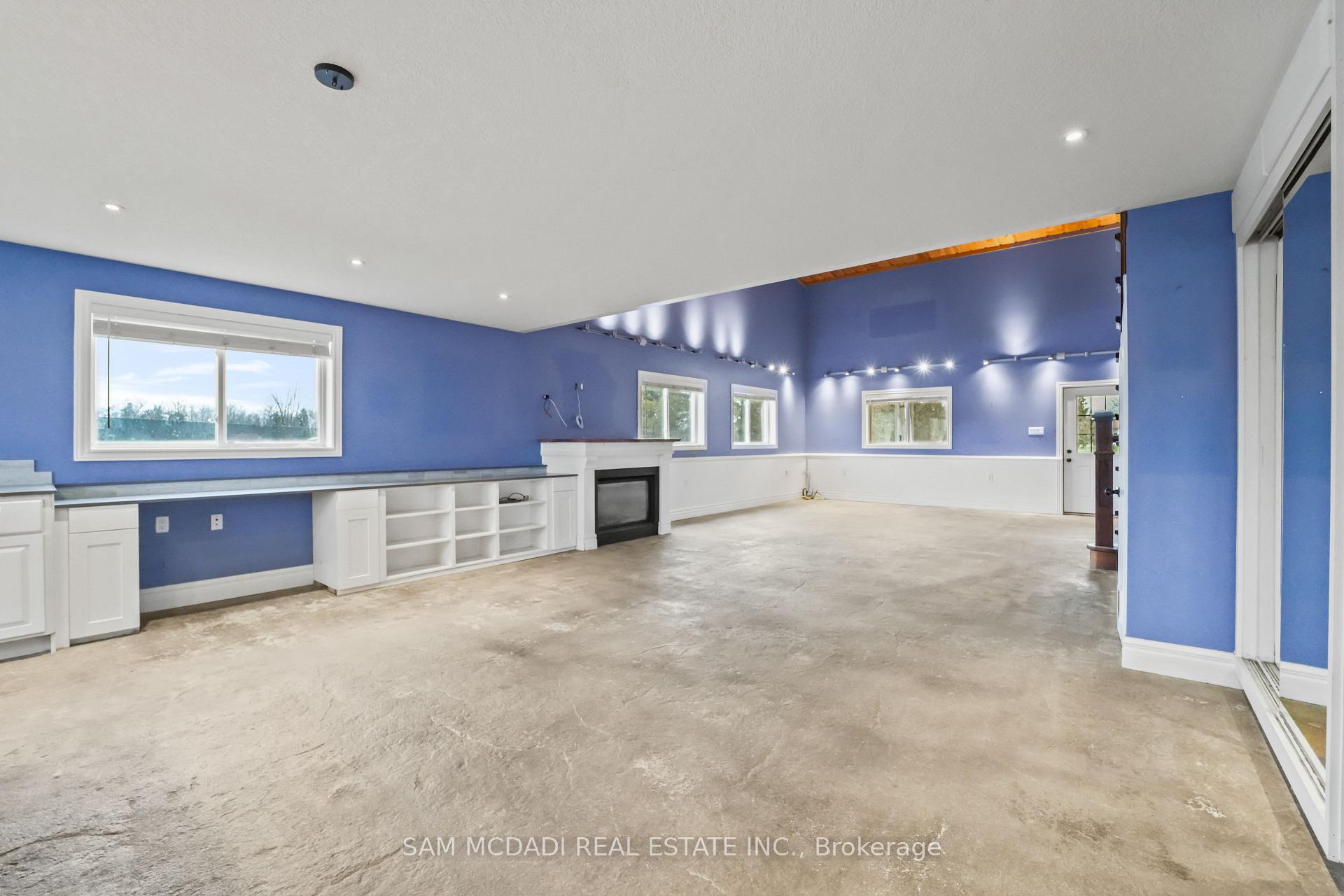 1291 Old Highway 8 N/A