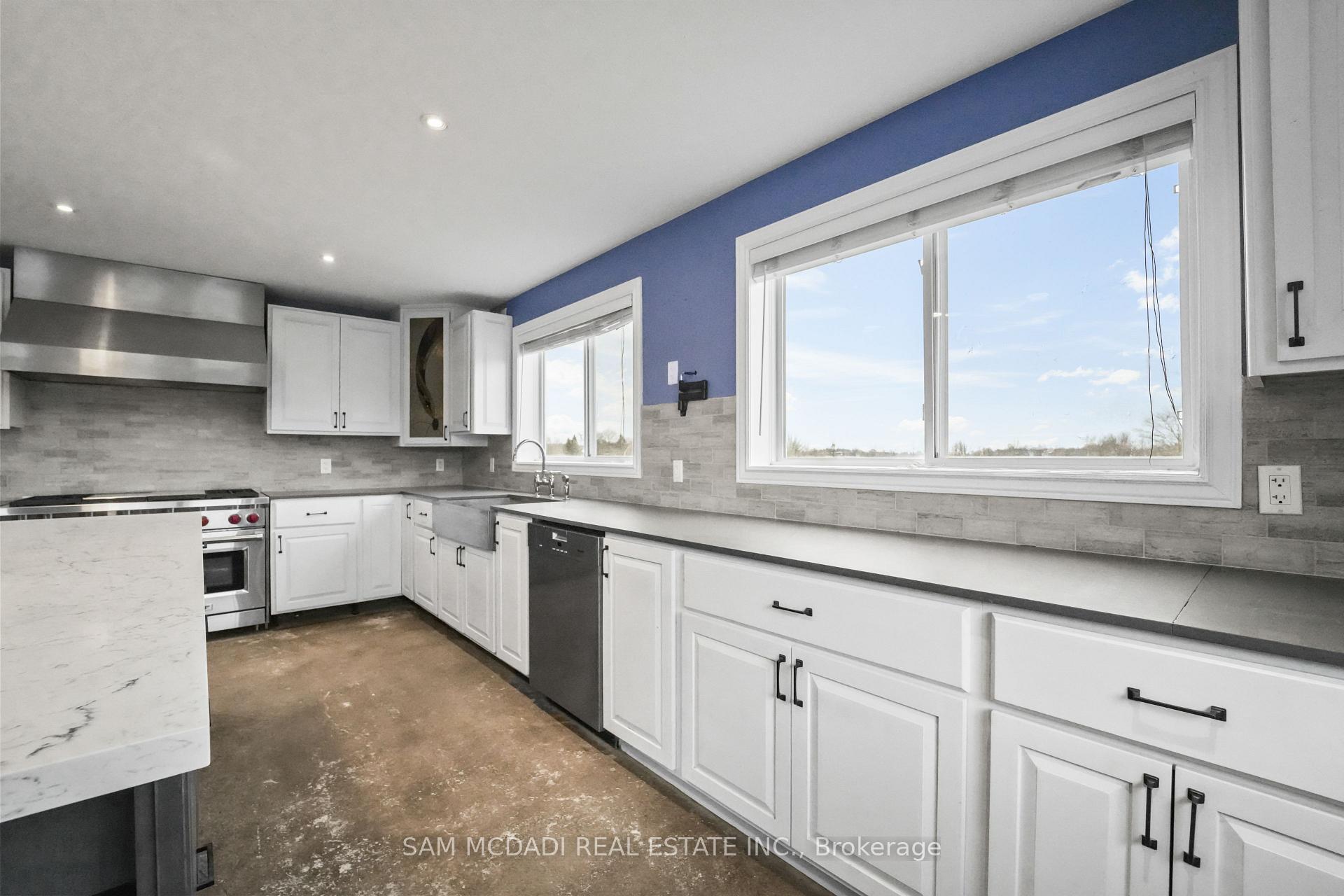 1291 Old Highway 8 N/A