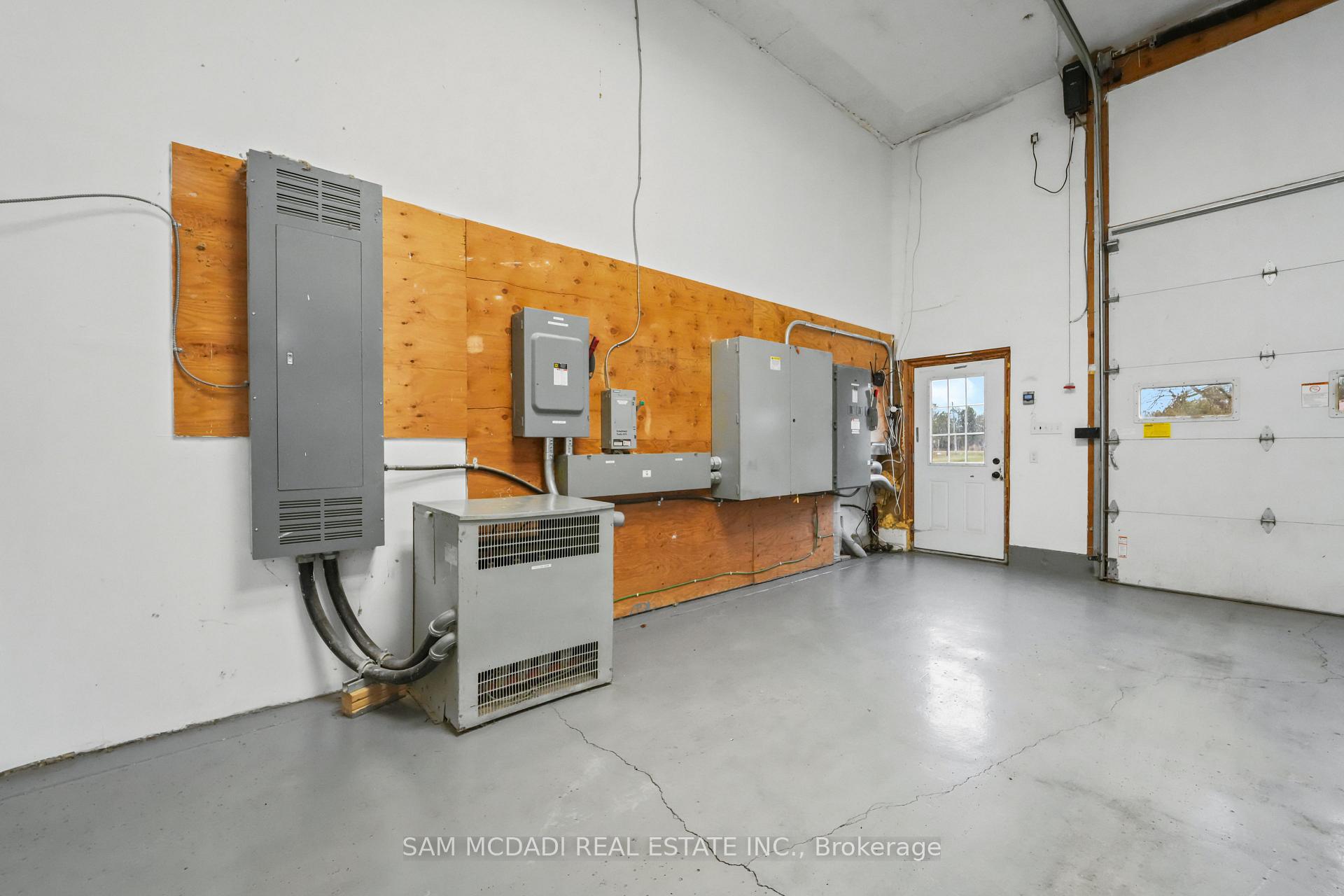 1291 Old Highway 8 N/A