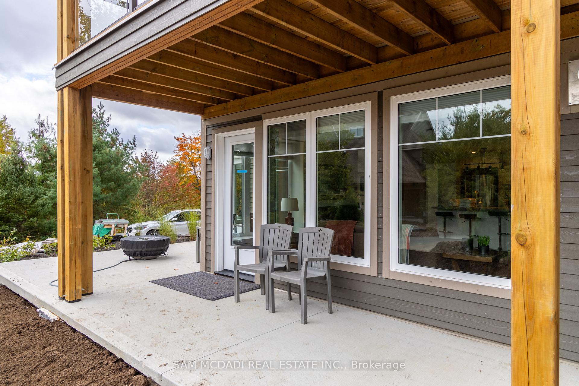 2 Tree Tops Lane 102