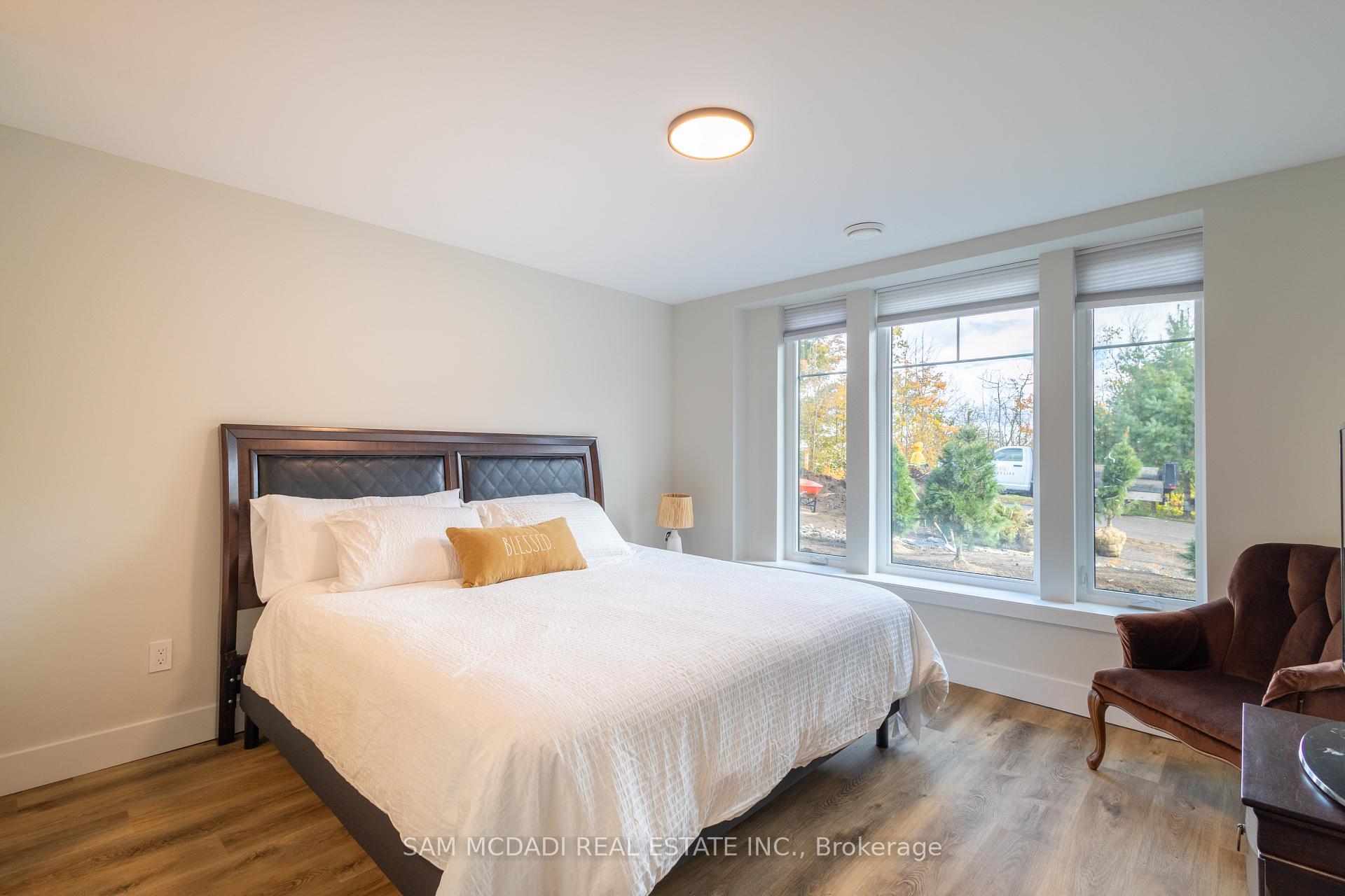 2 Tree Tops Lane 102