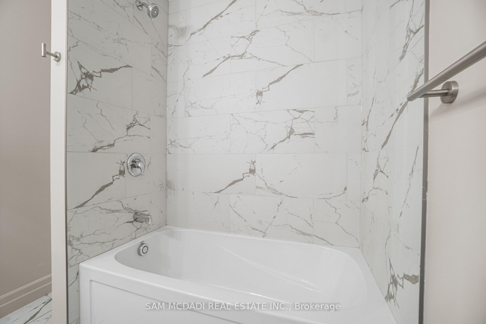 1023 Devonshire Avenue 25