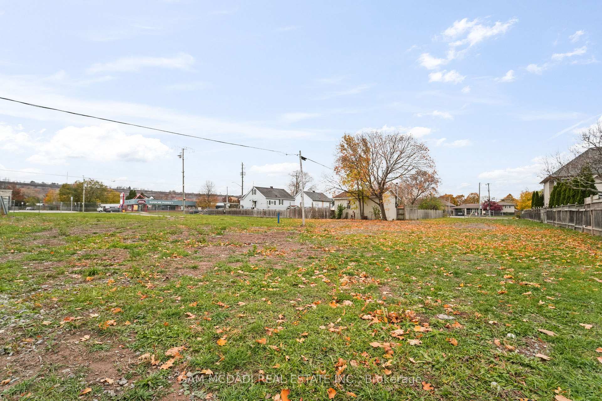 423 Highway 8 Highway