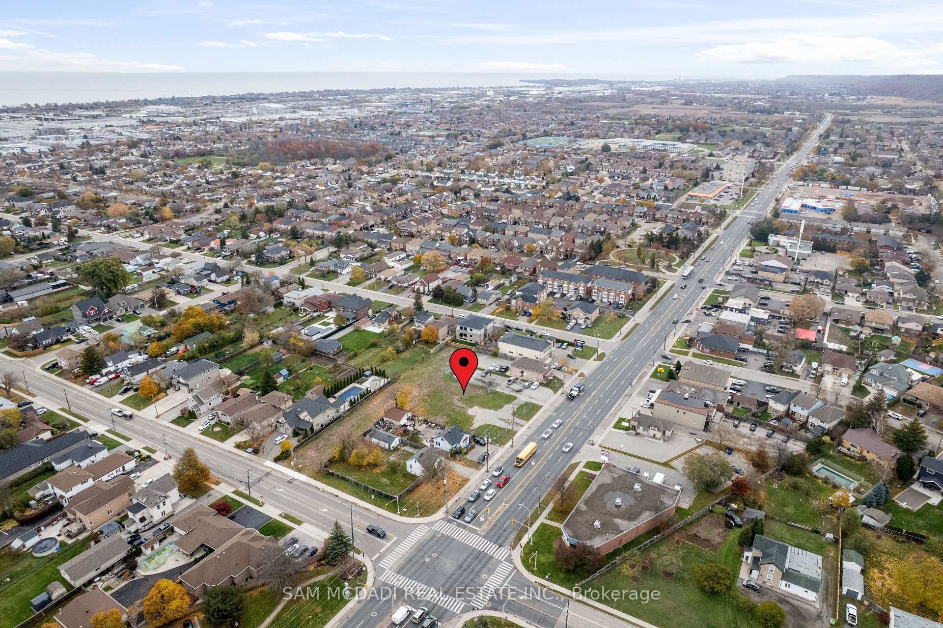 423 Highway 8 Highway