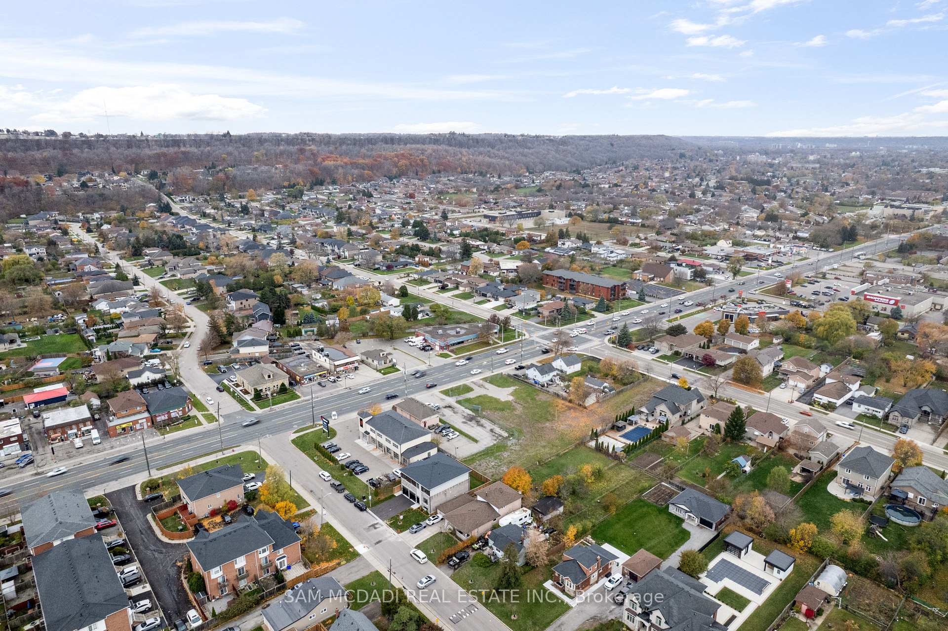 423 Highway 8 Highway