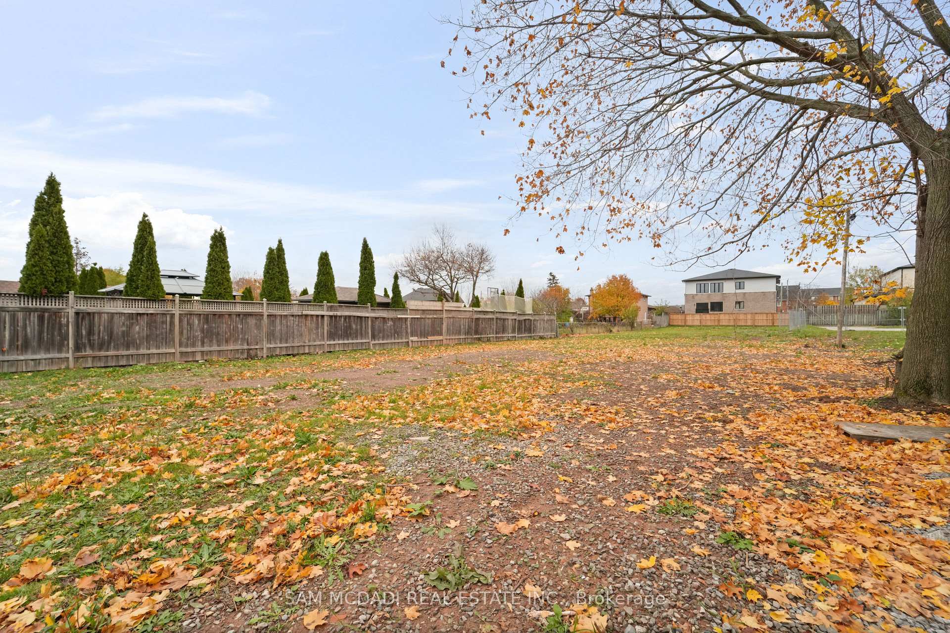 423 Highway 8 Highway