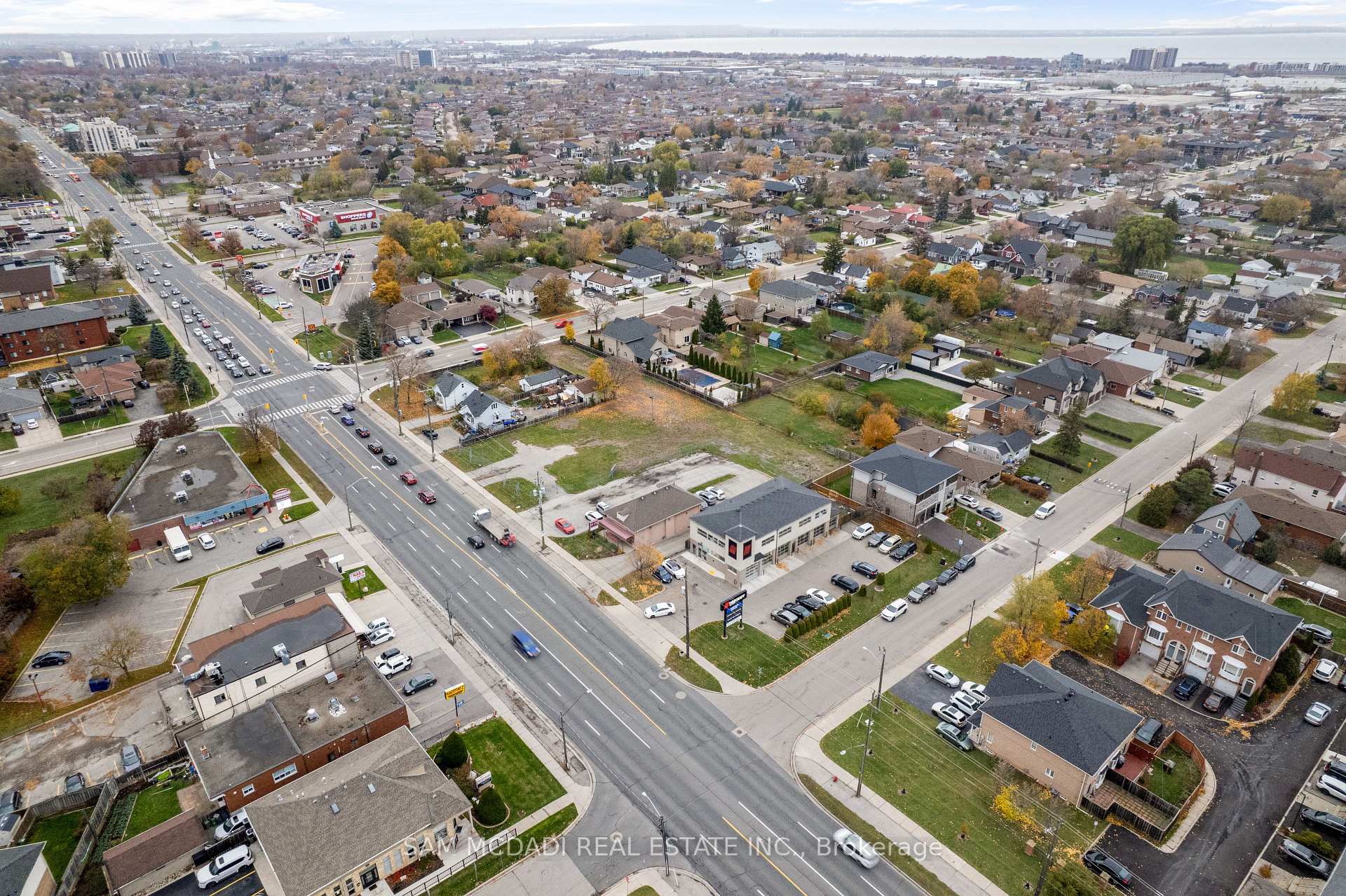 423 Highway 8 Highway