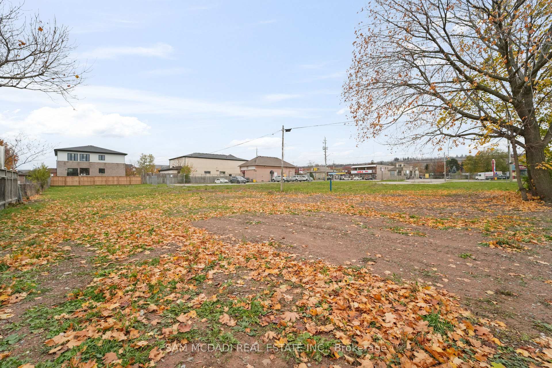 423 Highway 8 Highway