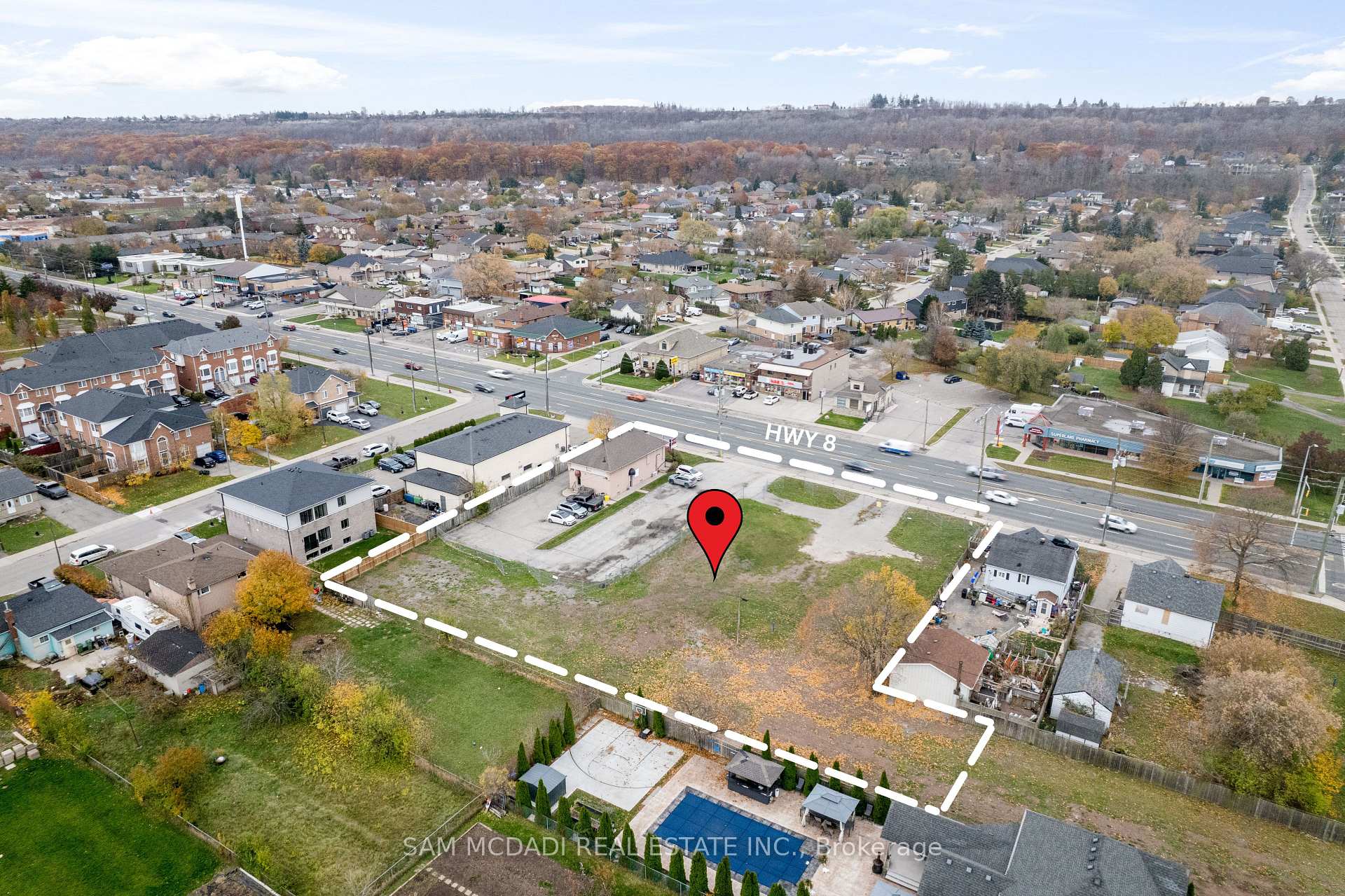 423 Highway 8 Highway