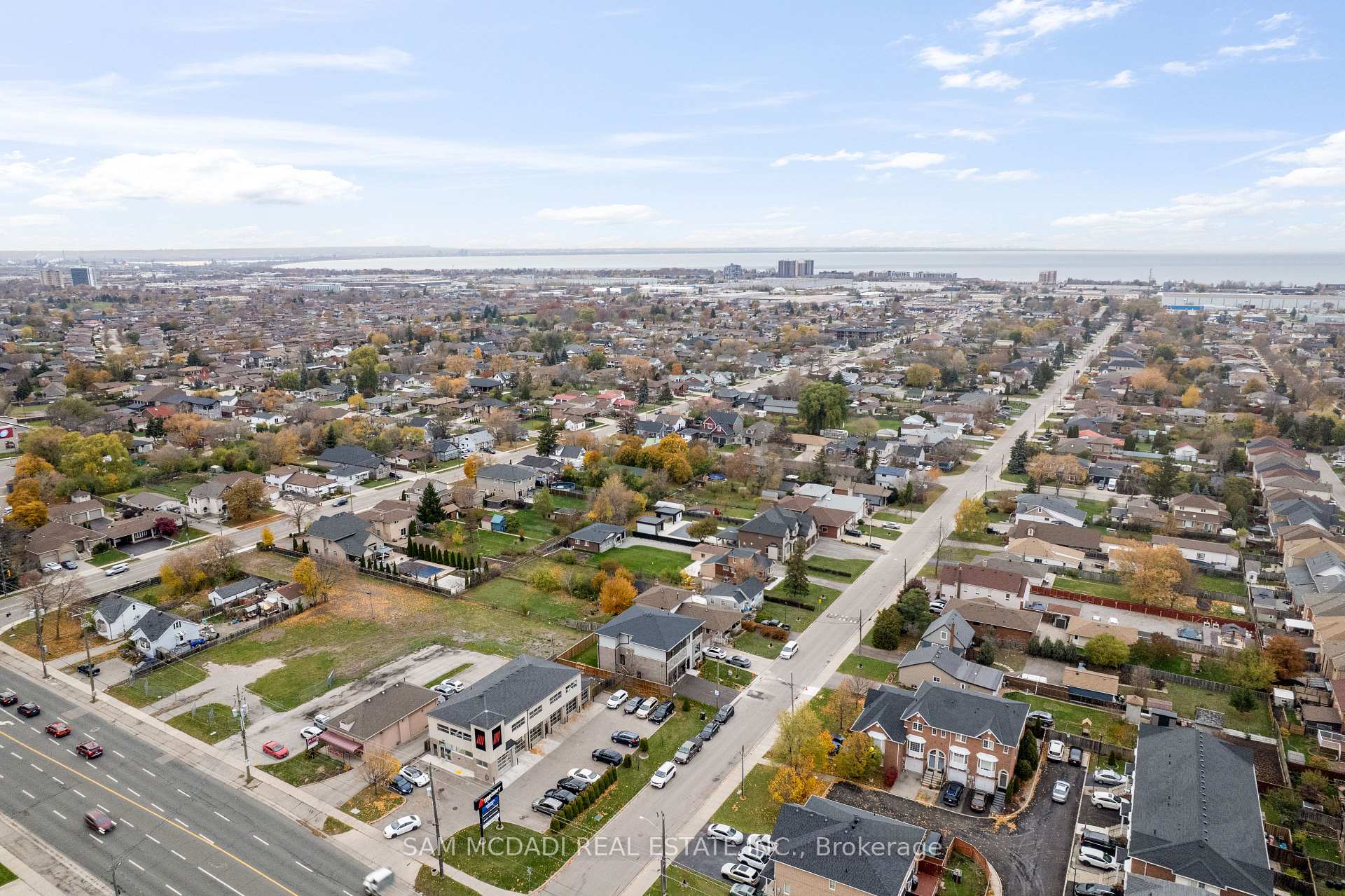 423 Highway 8 Highway