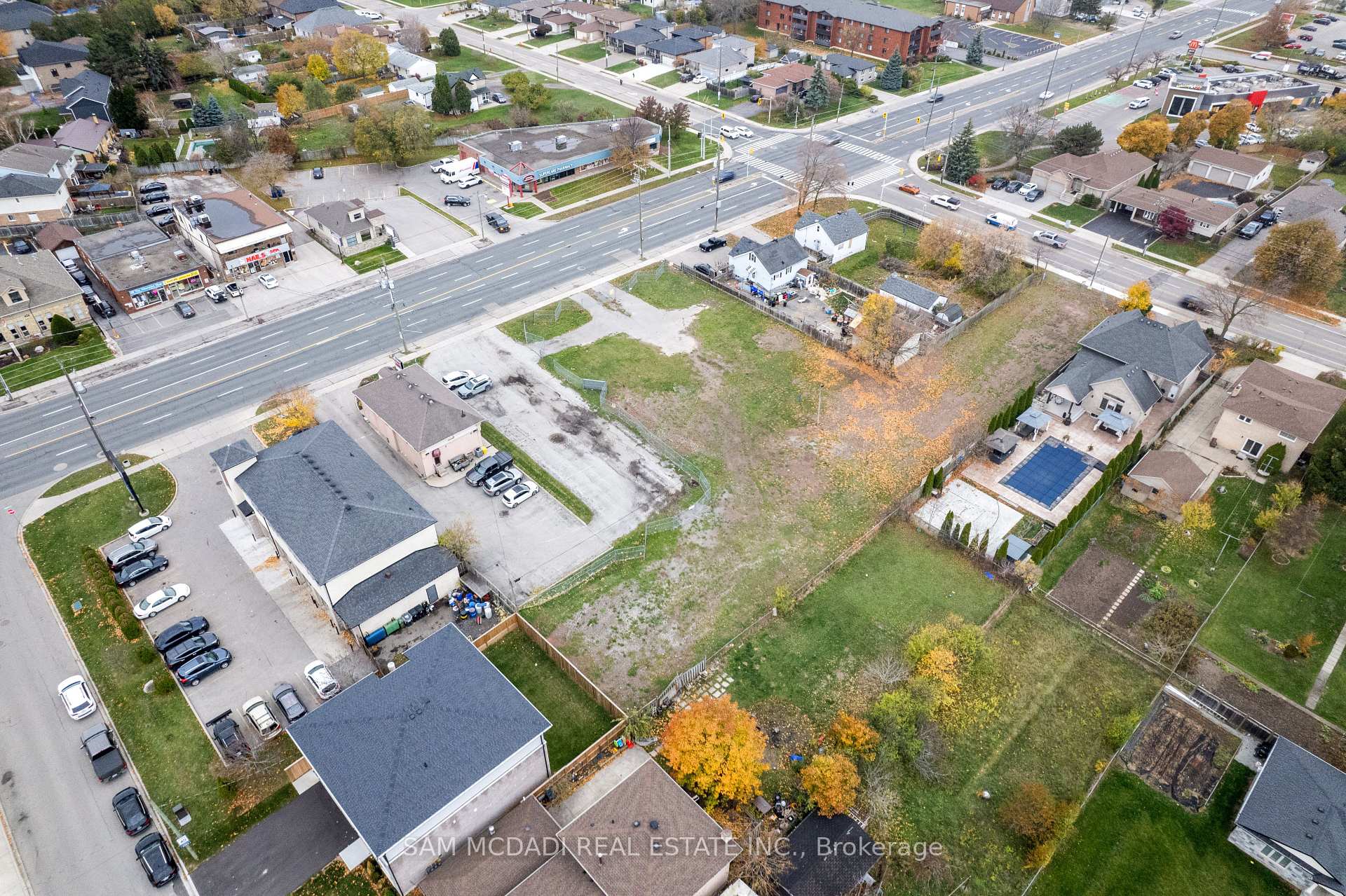 423 Highway 8 Highway