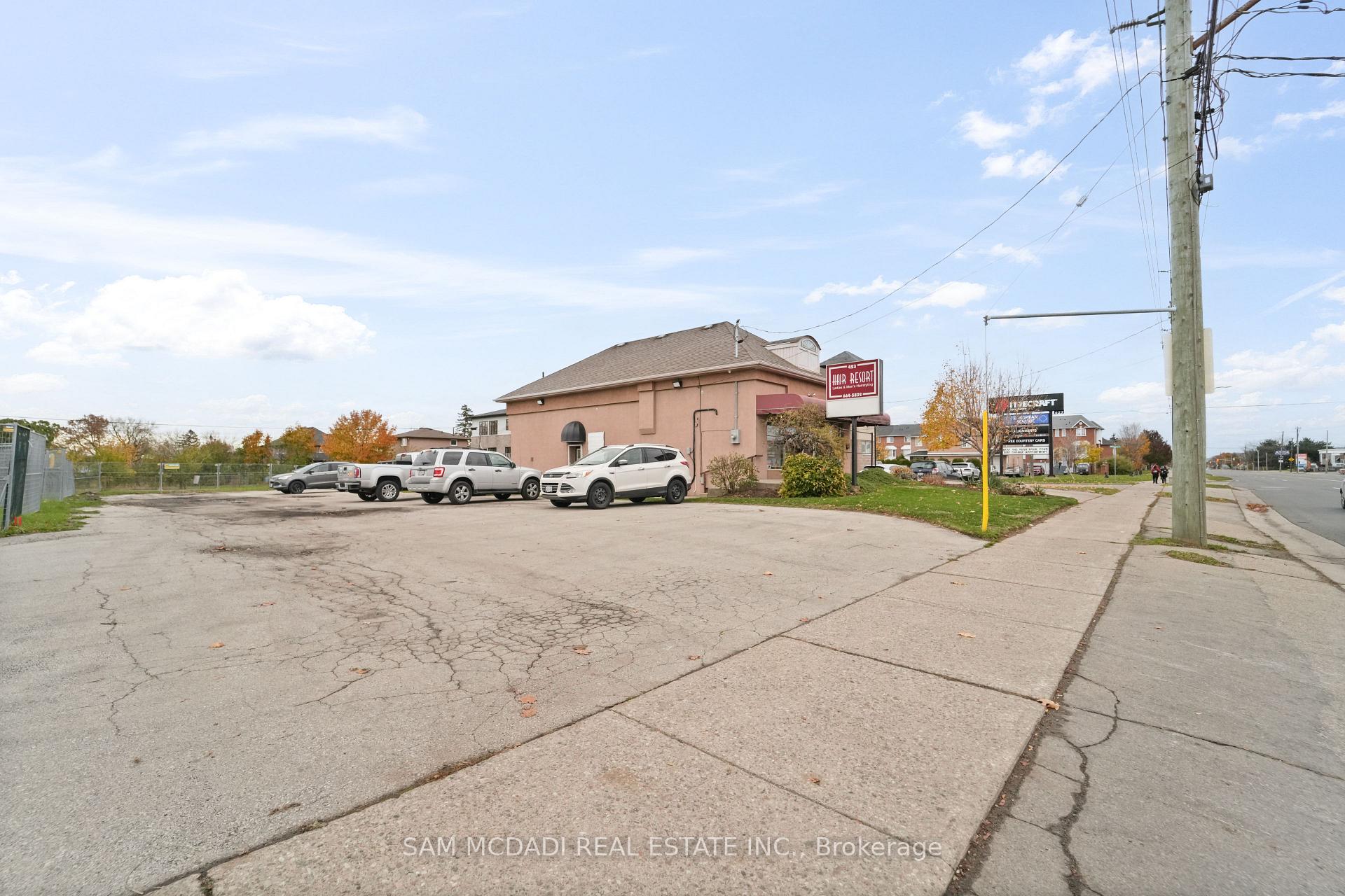 423 Highway 8 Highway