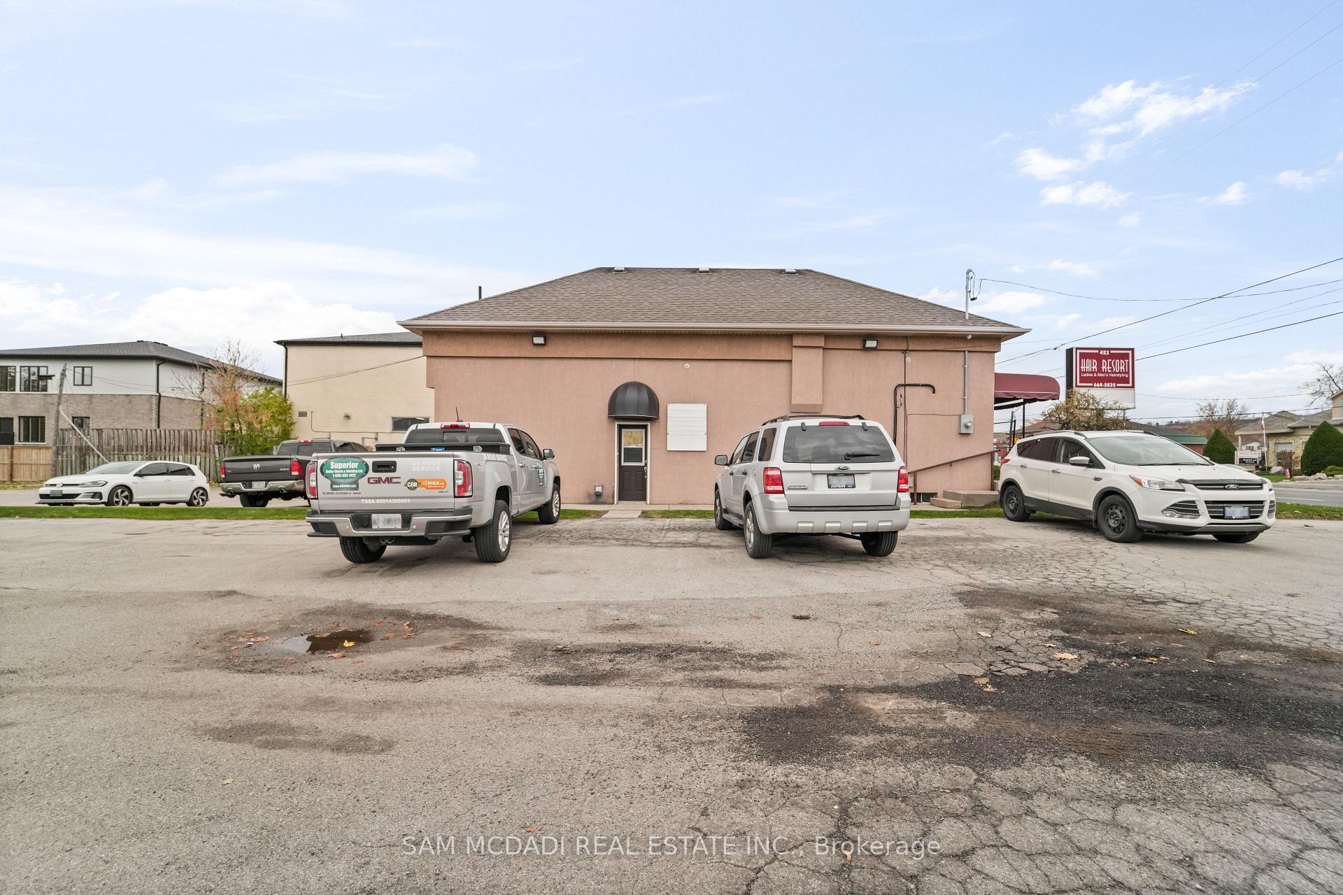 423 Highway 8 Highway