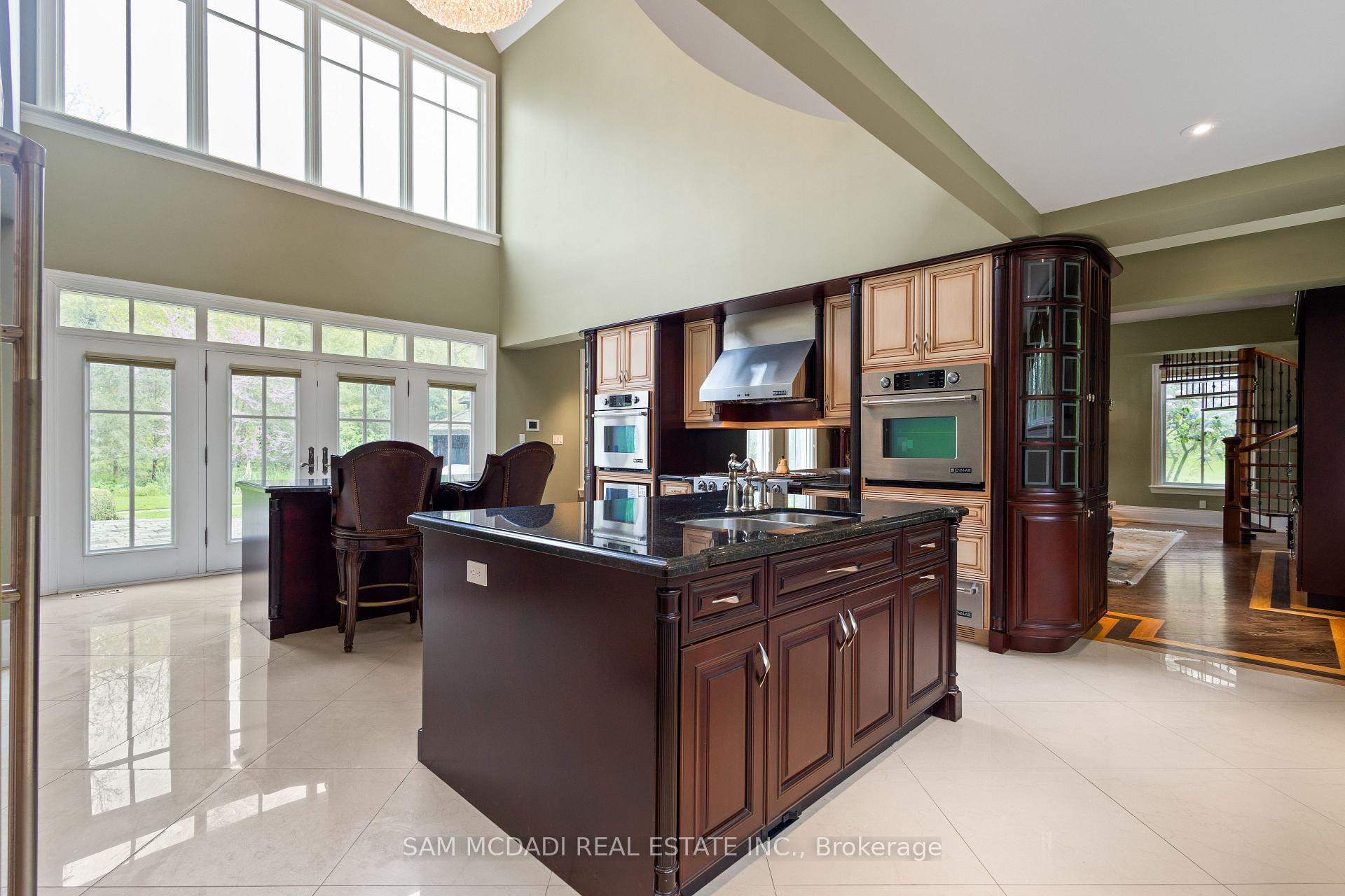 839 E Lakeshore Road