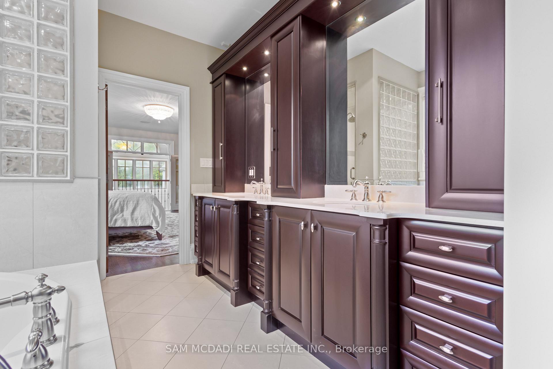 839 E Lakeshore Road