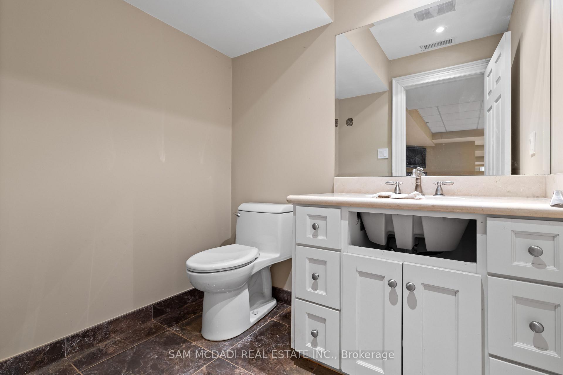 839 E Lakeshore Road