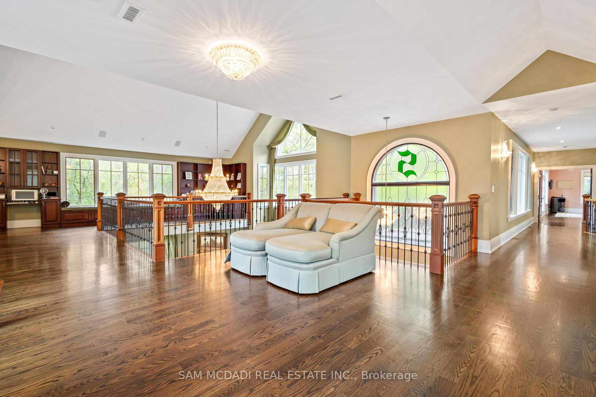 839 E Lakeshore Road