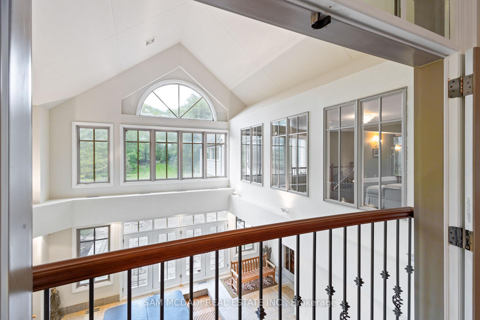 839 E Lakeshore Road