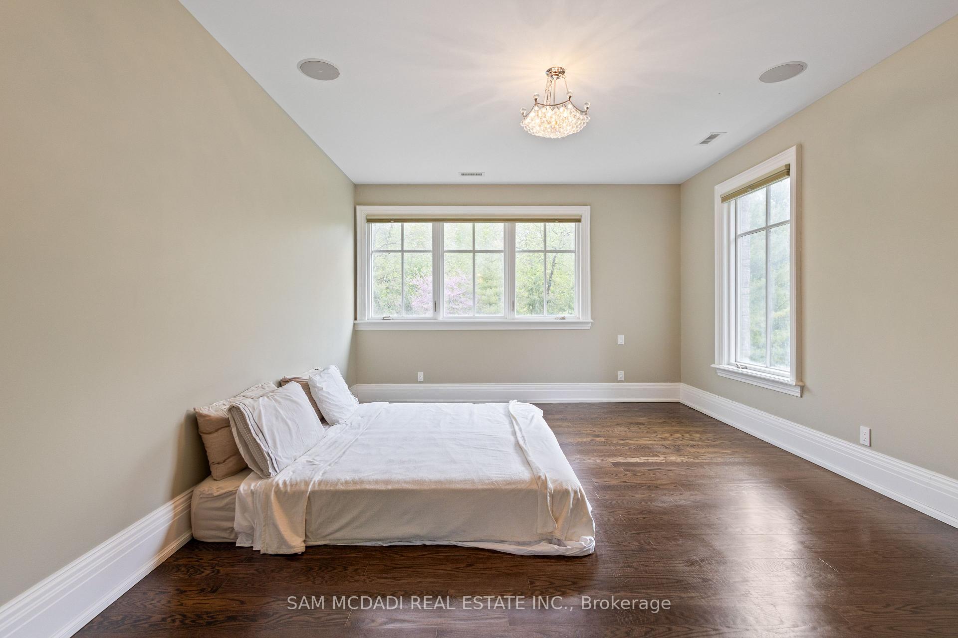 839 E Lakeshore Road