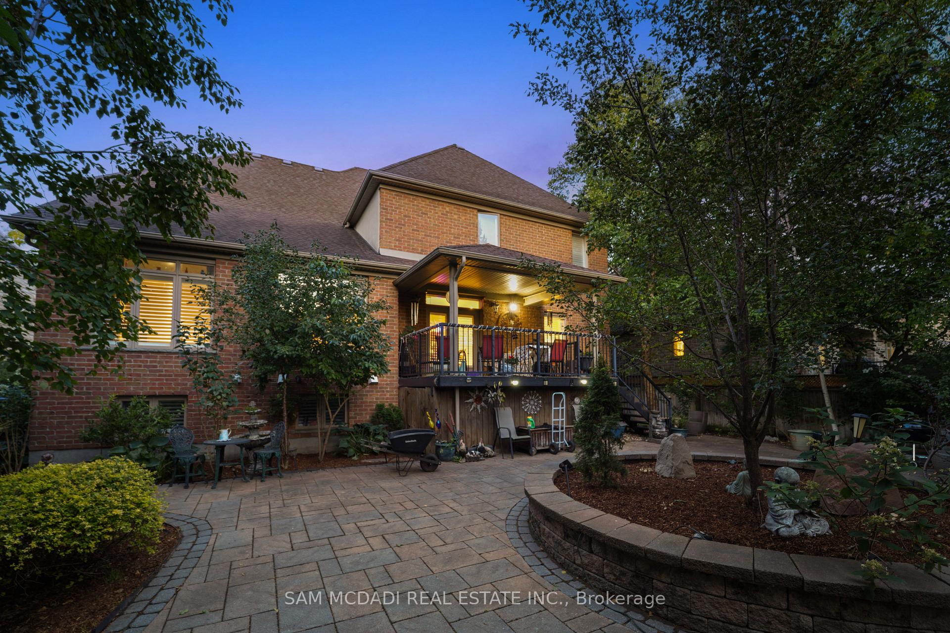 32 Pennsylvania Crescent