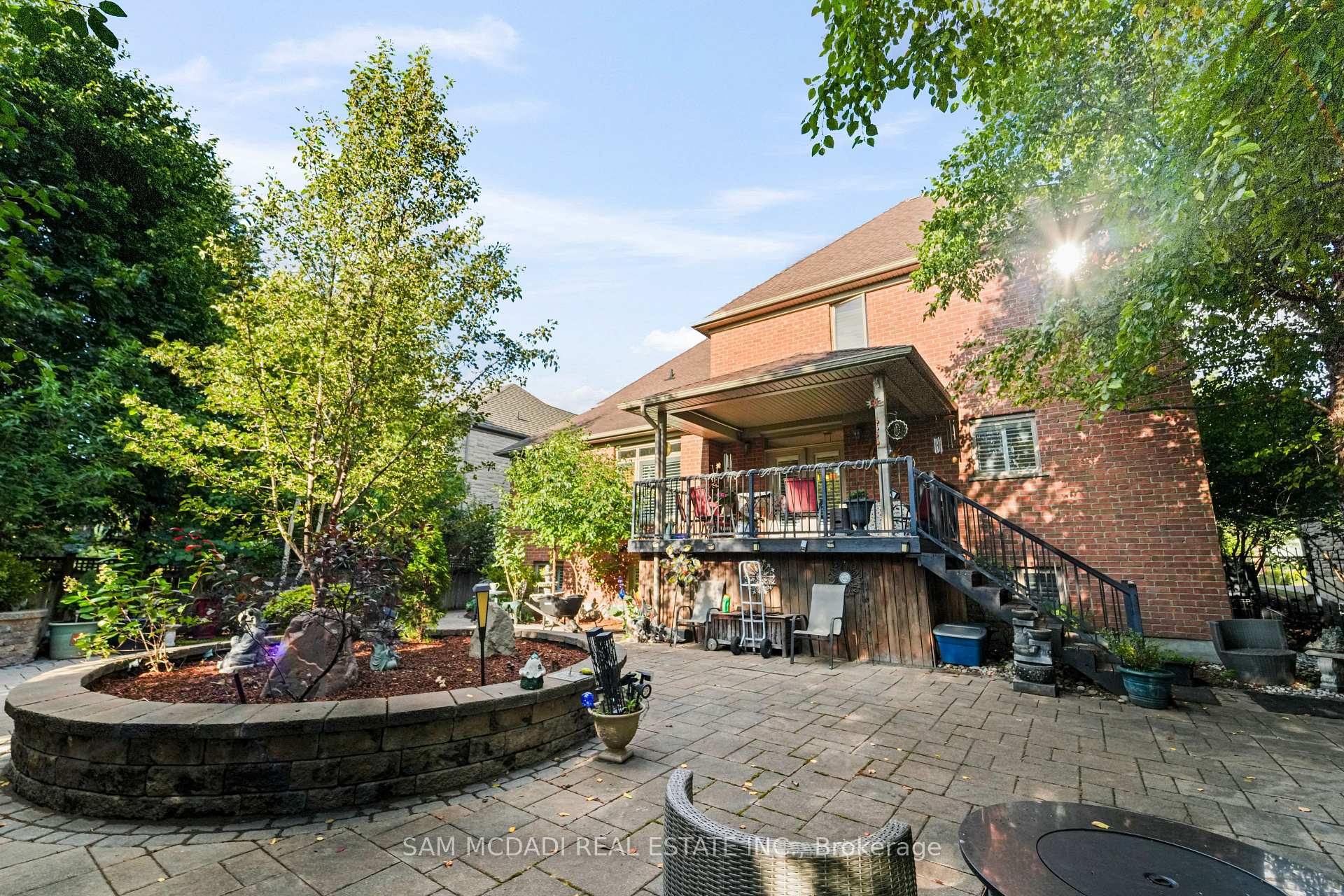 32 Pennsylvania Crescent