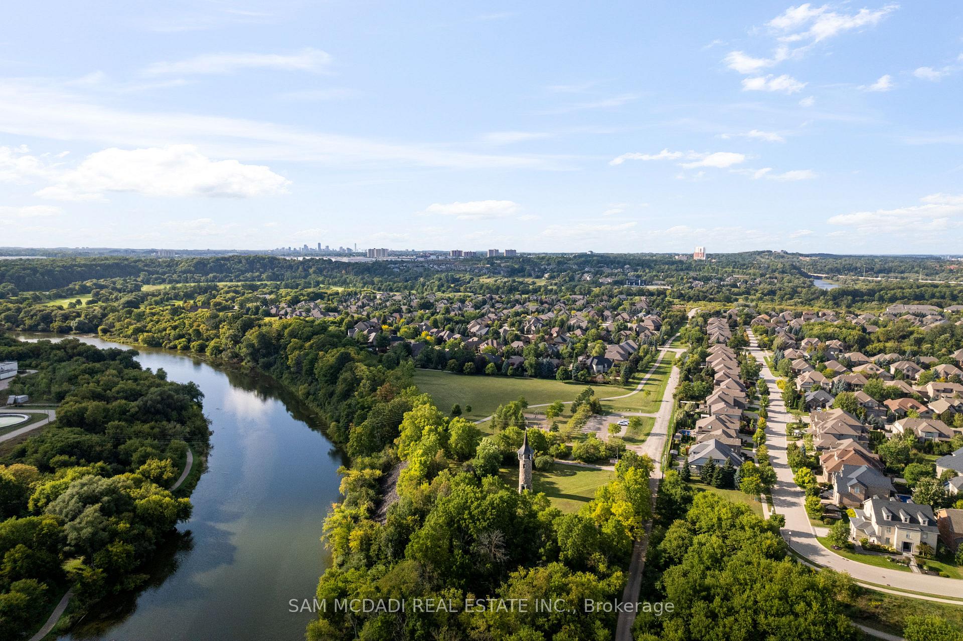 32 Pennsylvania Crescent