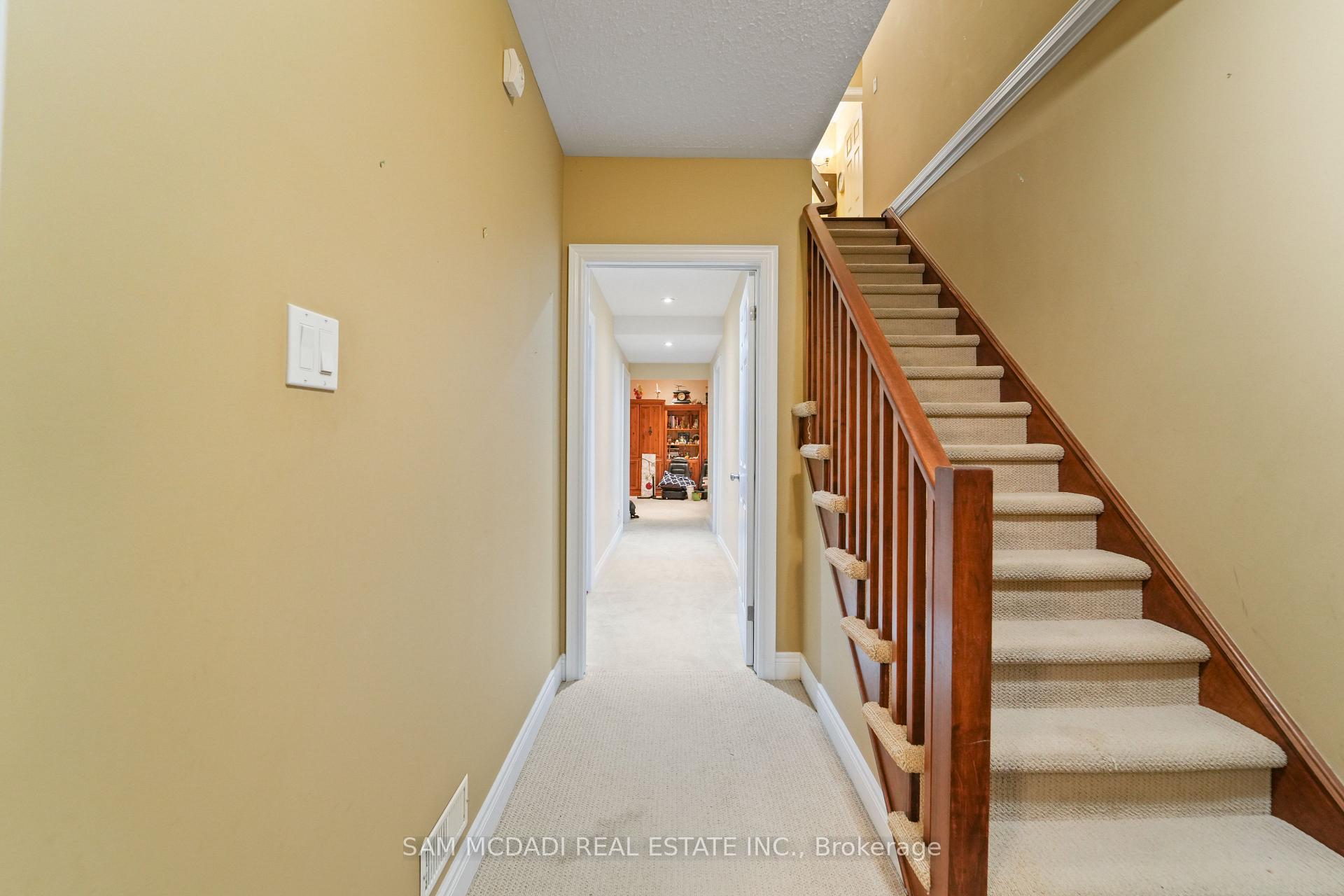 32 Pennsylvania Crescent