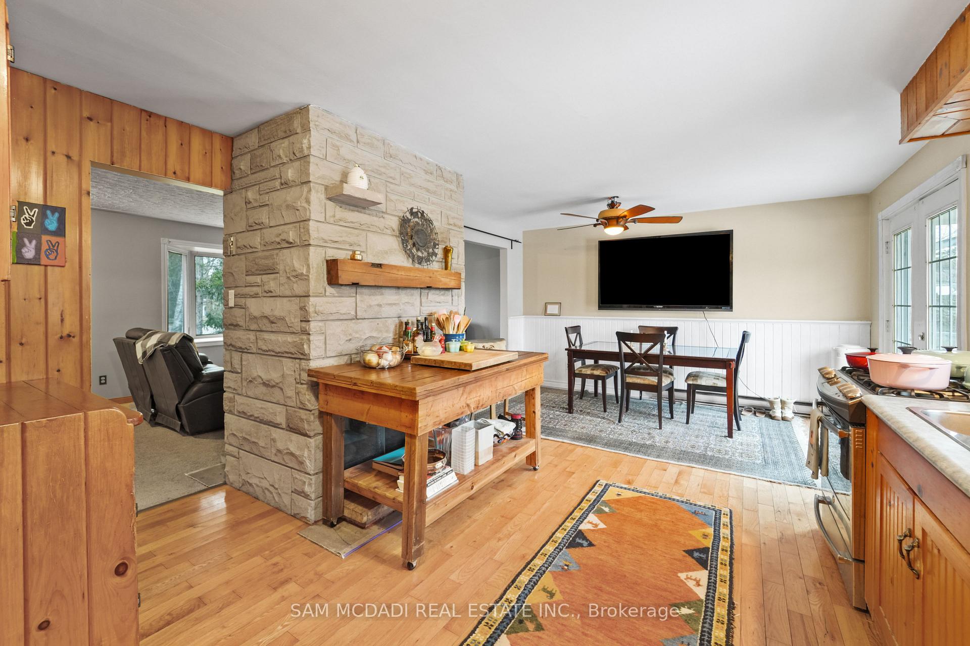 1291 Old Highway 8 N/A