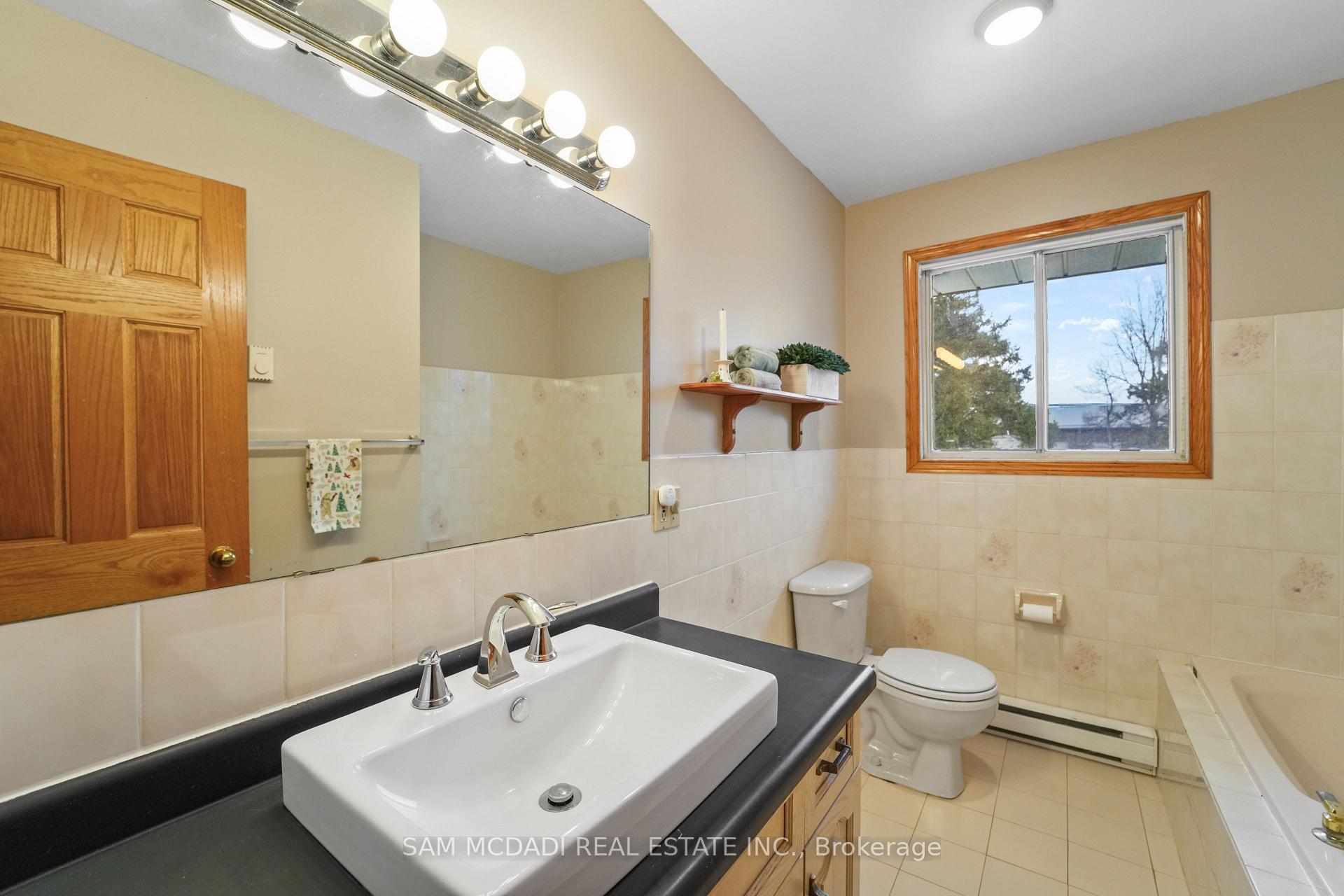 1291 Old Highway 8 N/A