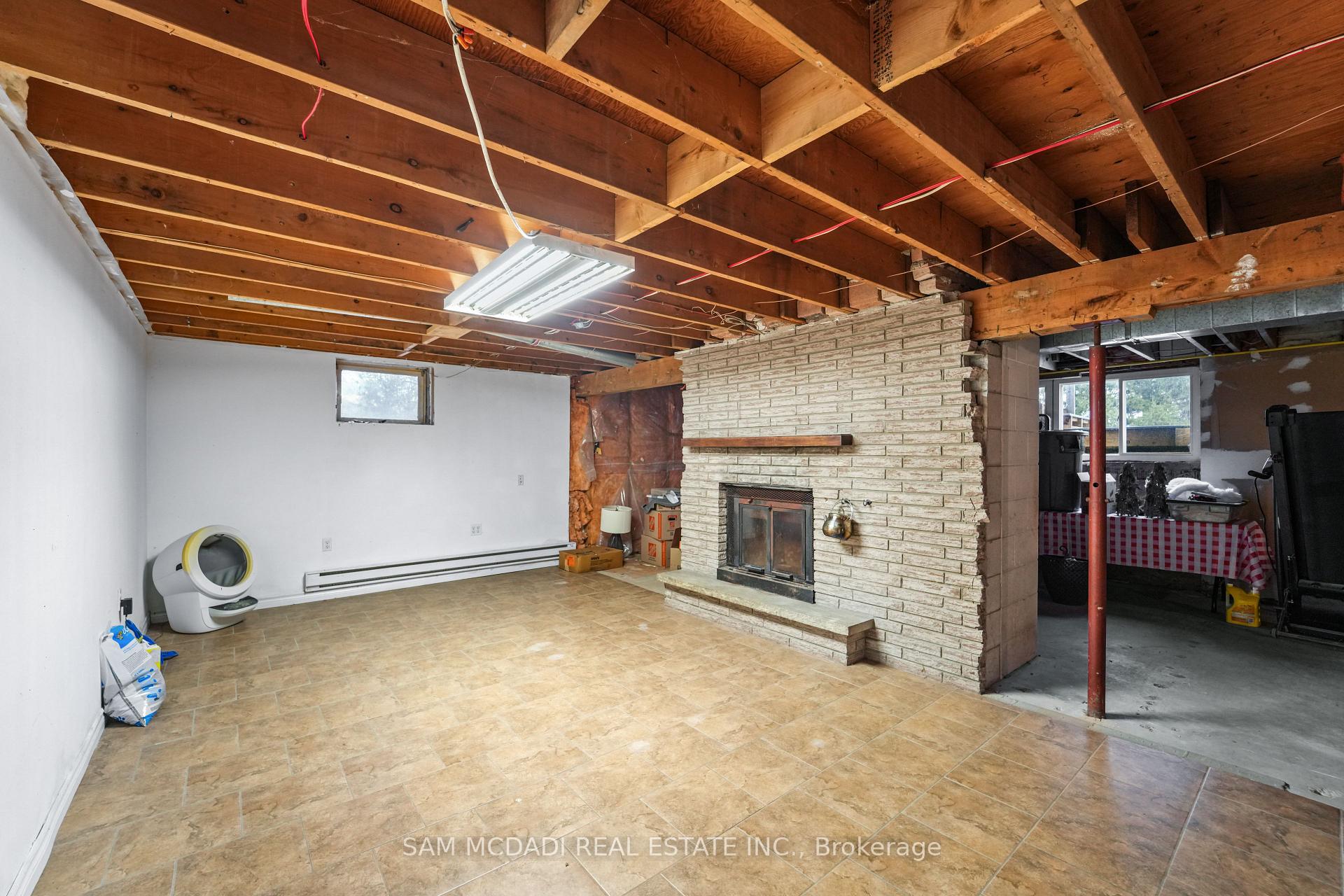 1291 Old Highway 8 N/A