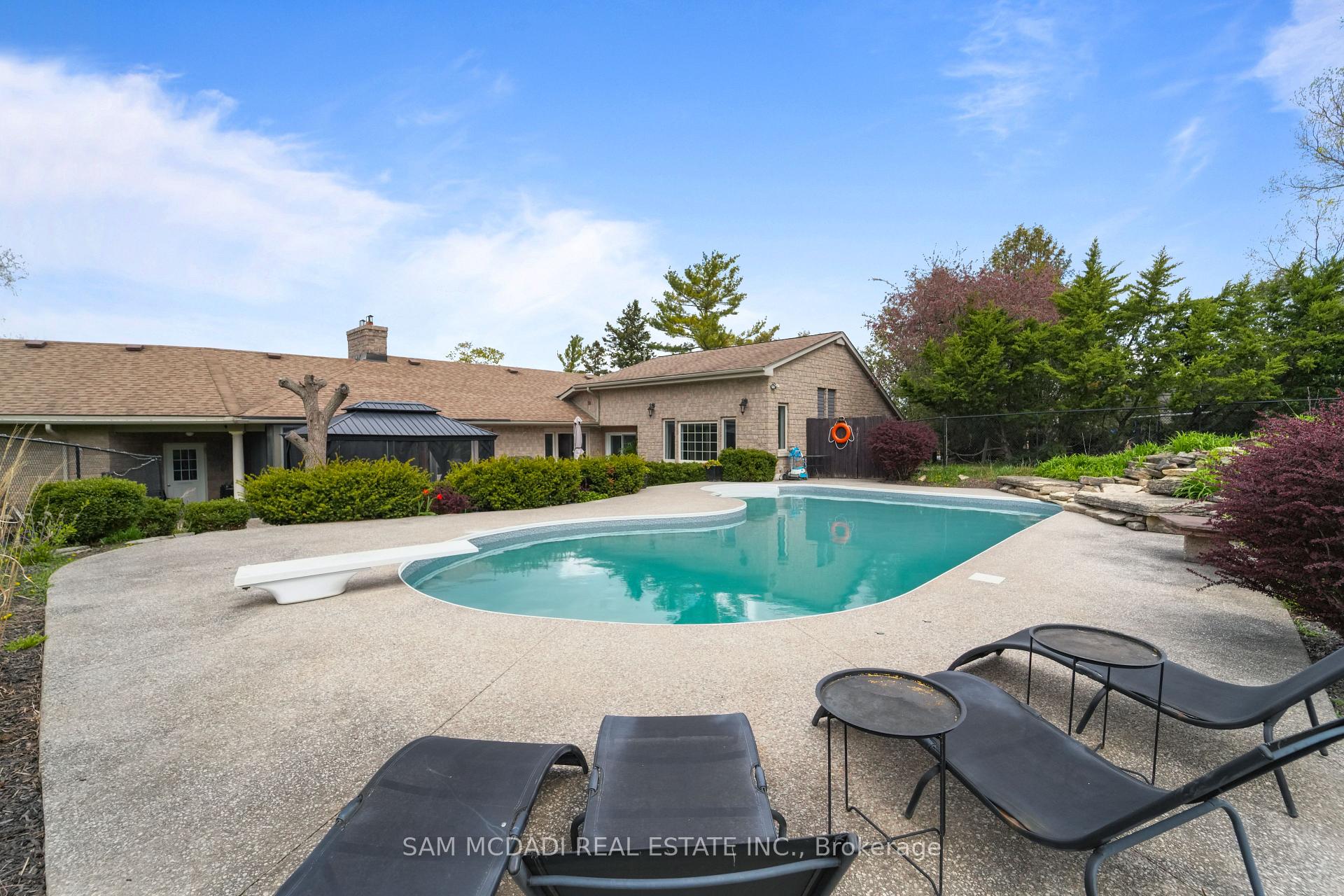 477 Fairview Street
