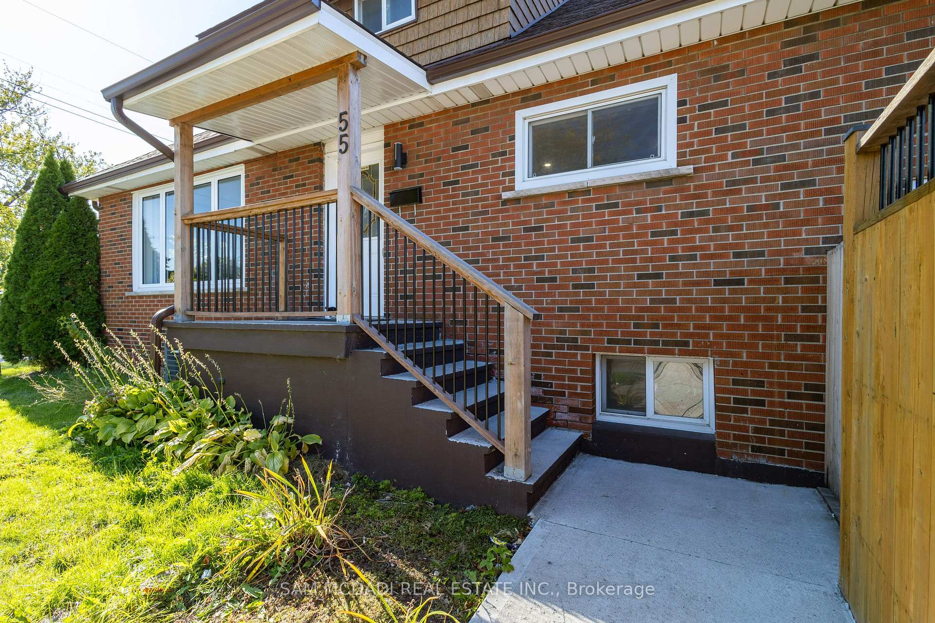 55 Allan Avenue