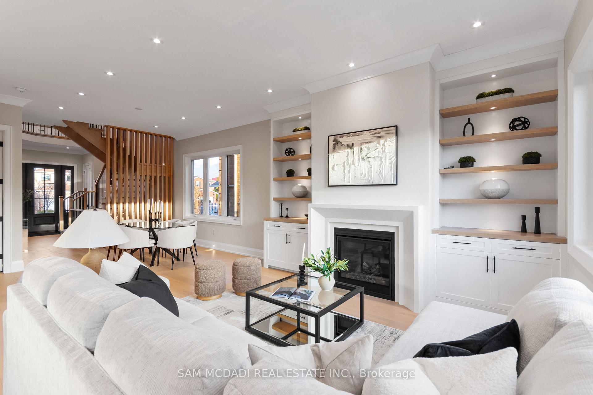 451C MONTREAL Circle