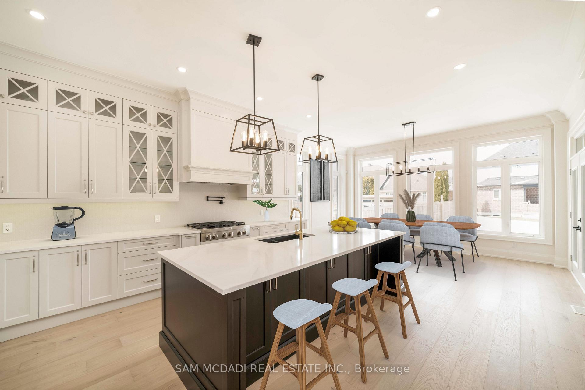 451C MONTREAL Circle