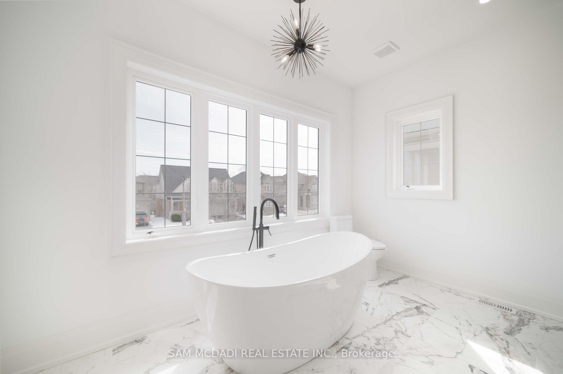 451C MONTREAL Circle