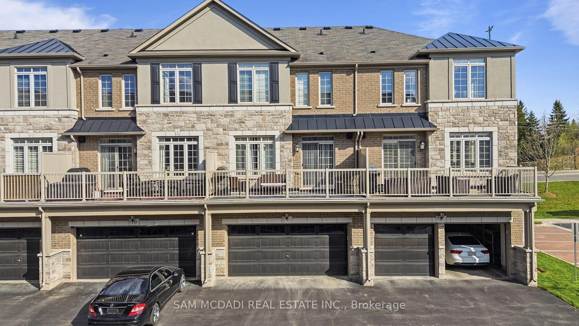 215 Dundas Street E 9