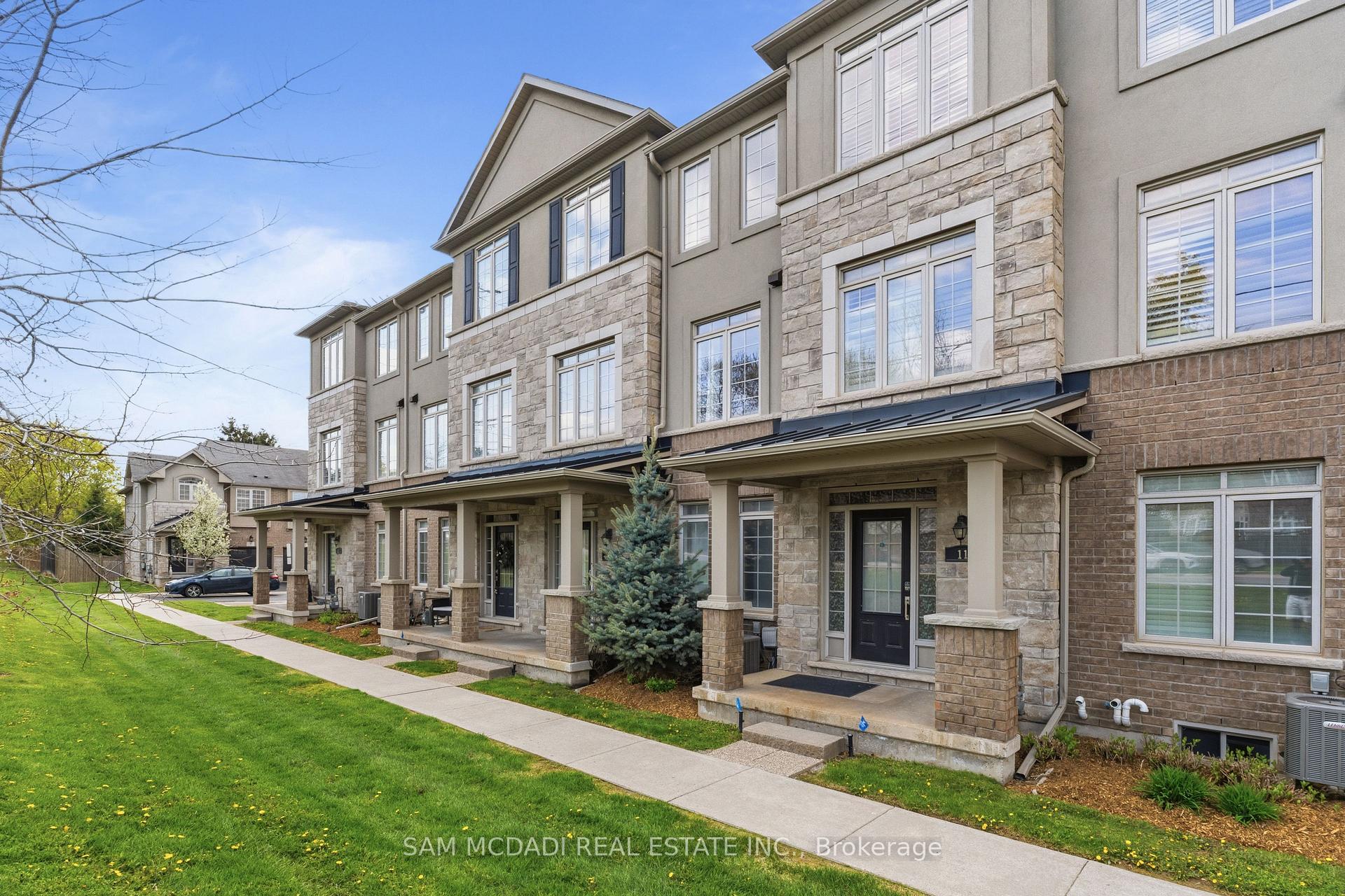 215 Dundas Street E 9