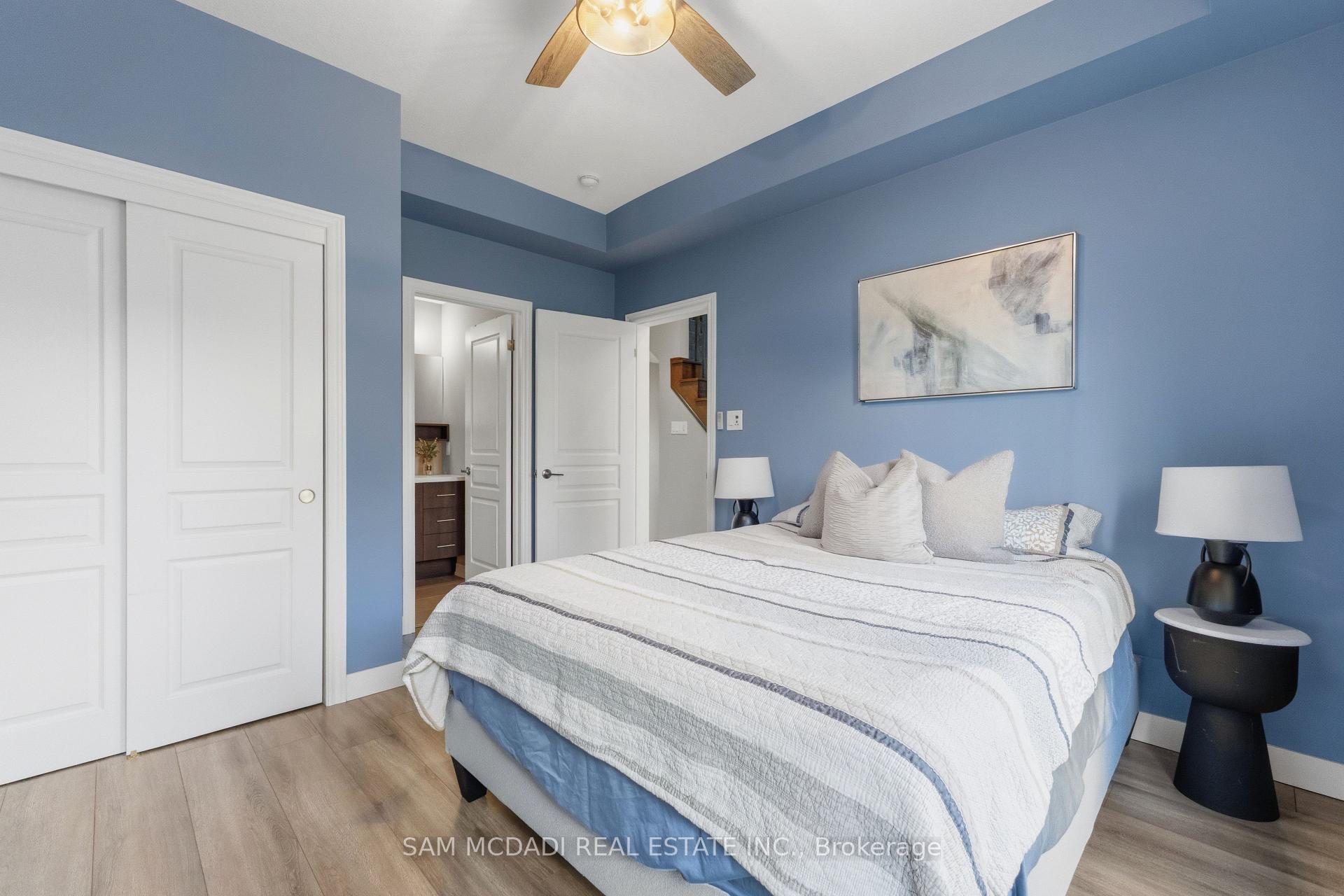 215 Dundas Street E 9