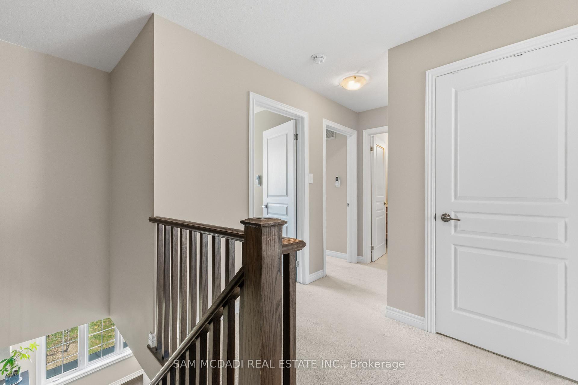 215 Dundas Street E 9