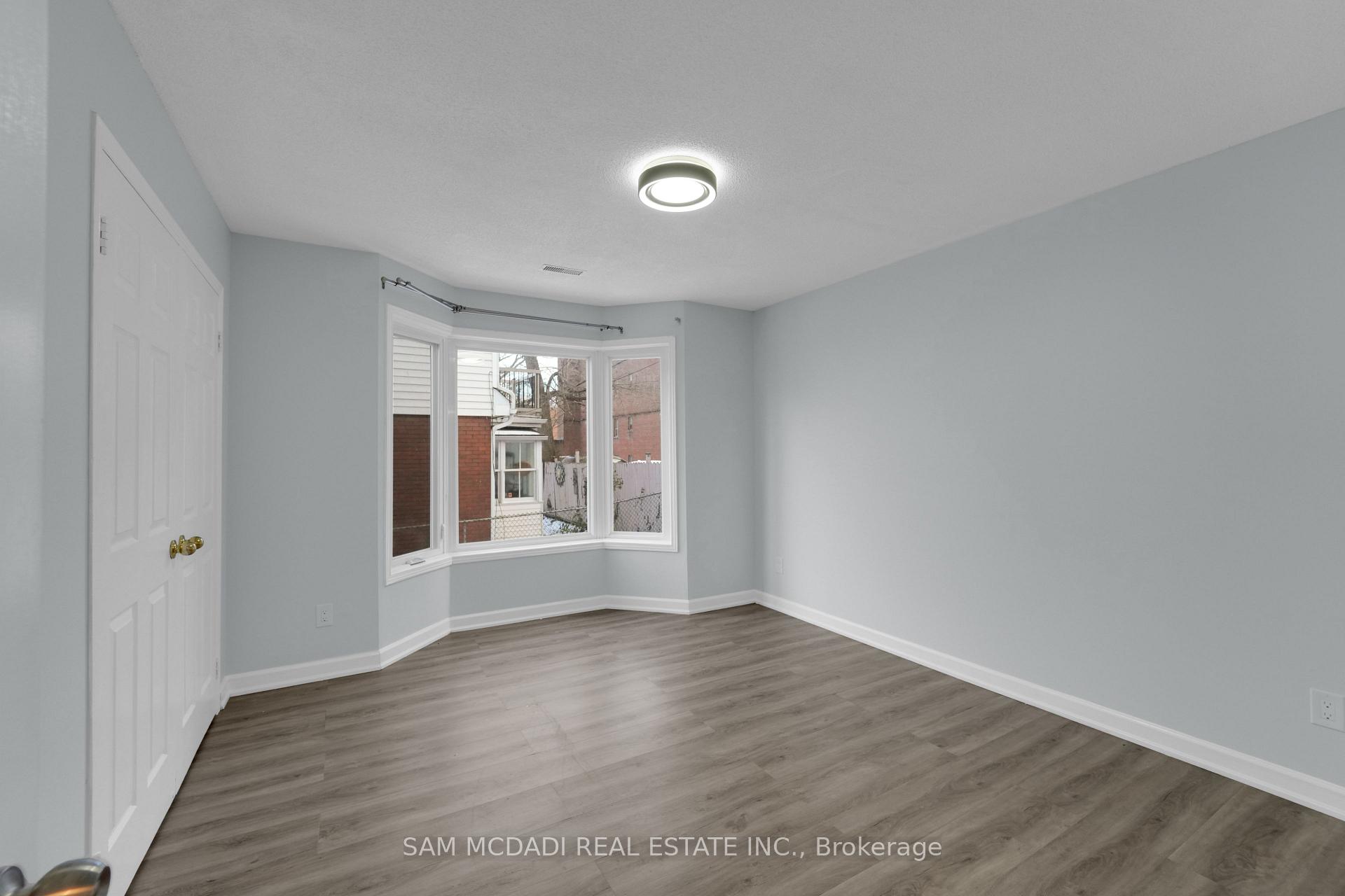 90 Tisdale Street S